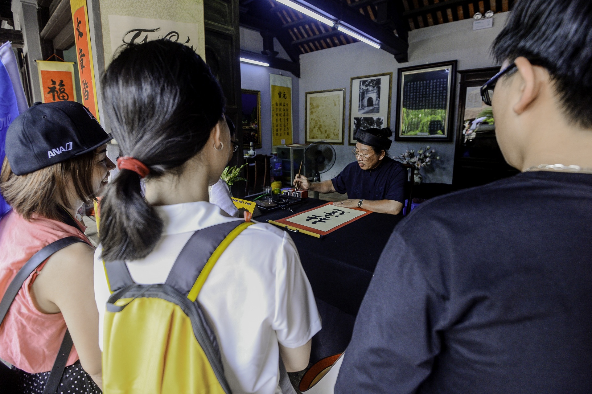 si tu cau may tai Van Mieu anh 5