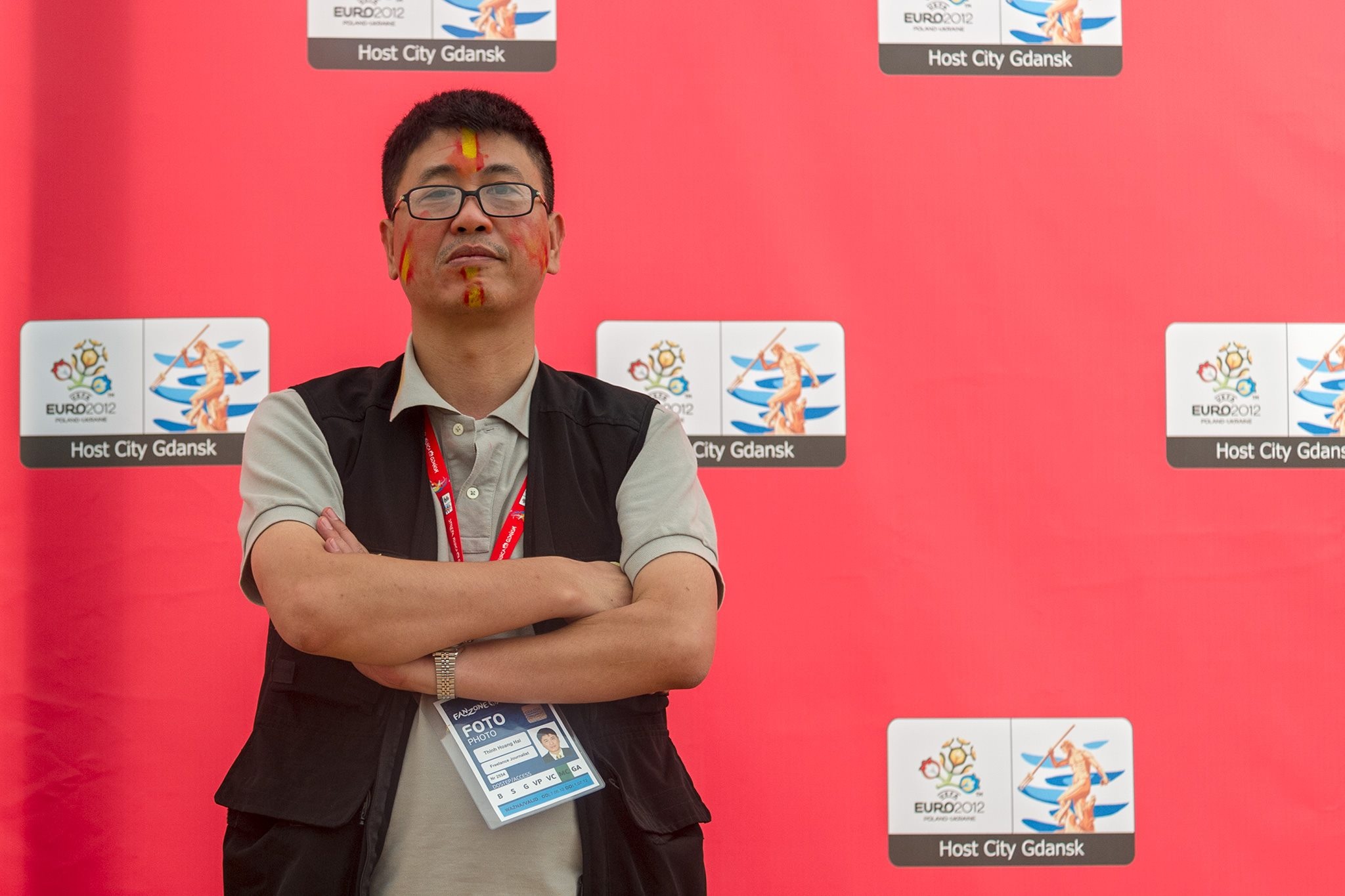 Giam khao cuoc thi anh 'Song cung World Cup' tung tac nghiep tai Euro hinh anh