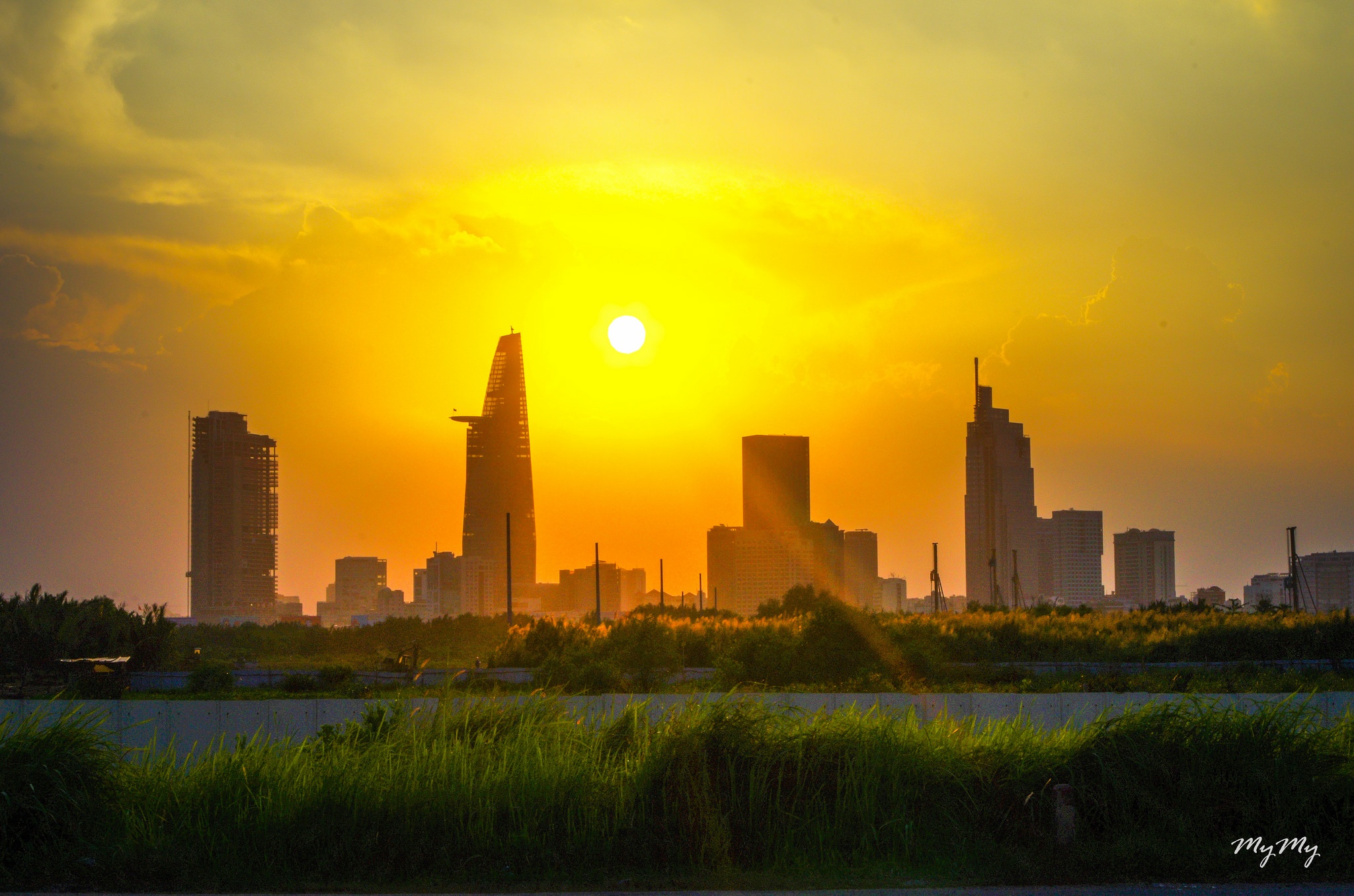 Gui anh chup o bat ky dau de co co hoi toi Sai Gon cung Zing.vn hinh anh