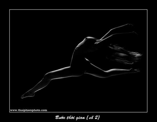 Thai Phien: 'Toi se bi an tat neu moi ai do coi quan ao de chup nude' hinh anh