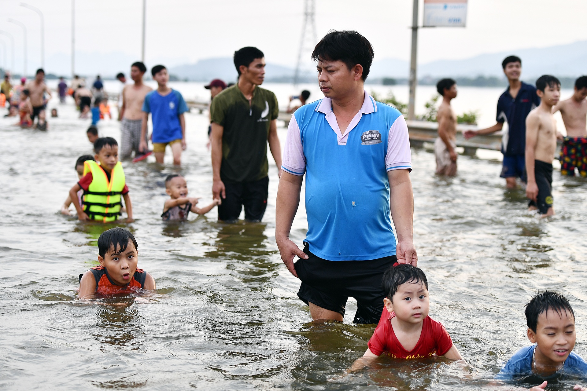 ngap tinh lo 421B o Can Huu anh 10