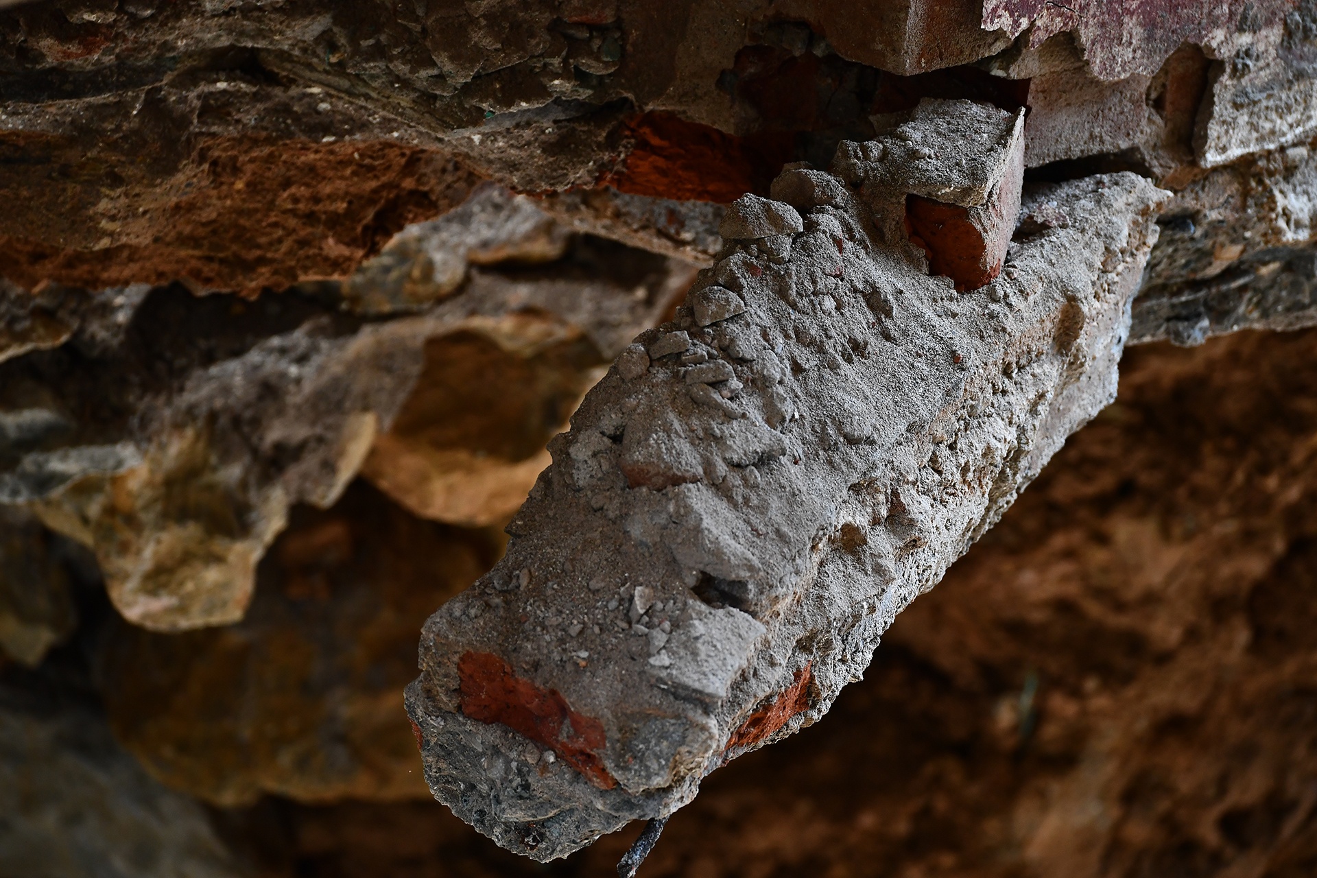 sap nha vi sat lo o Hoa Binh anh 10