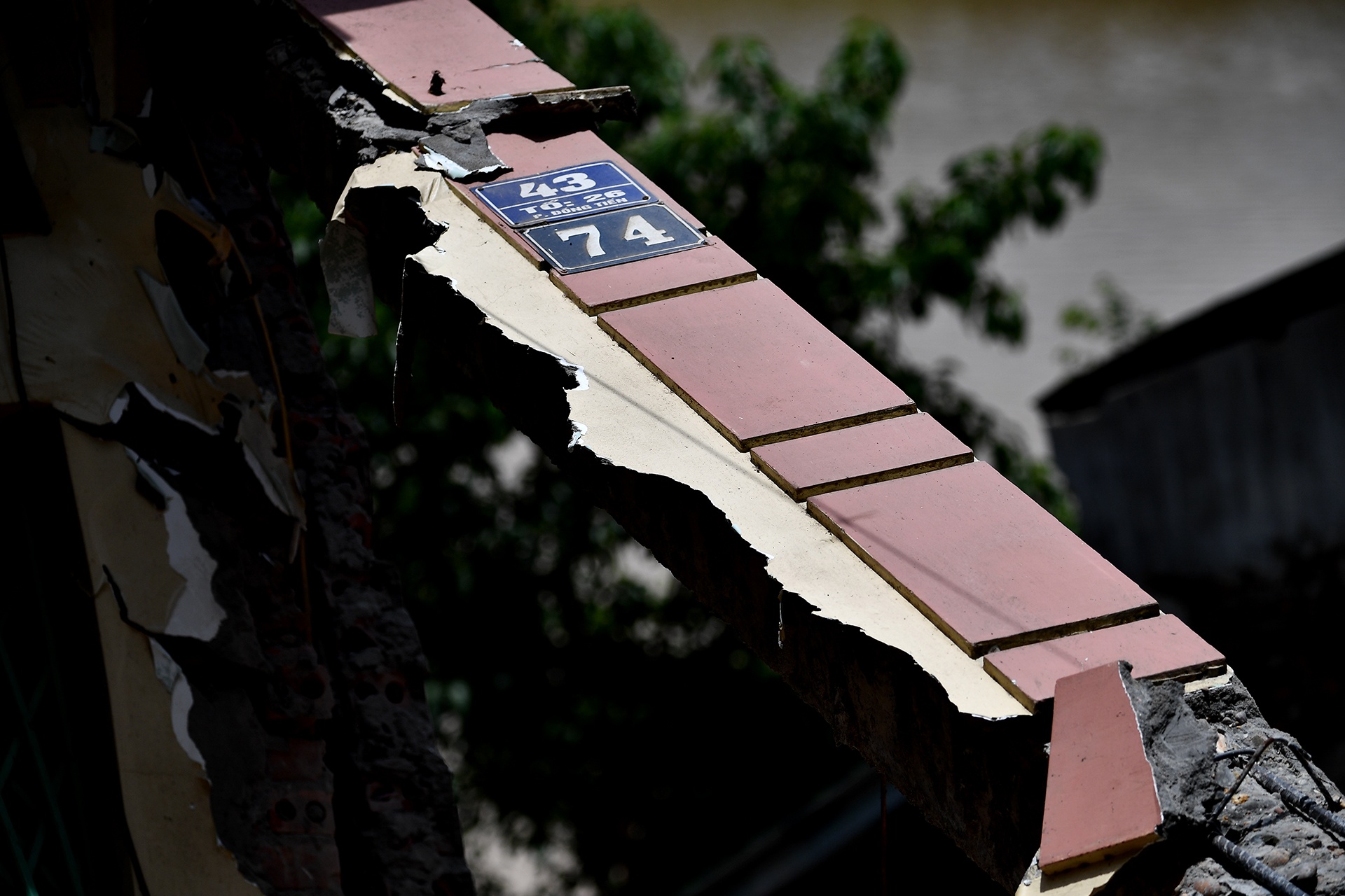 sap nha vi sat lo o Hoa Binh anh 4