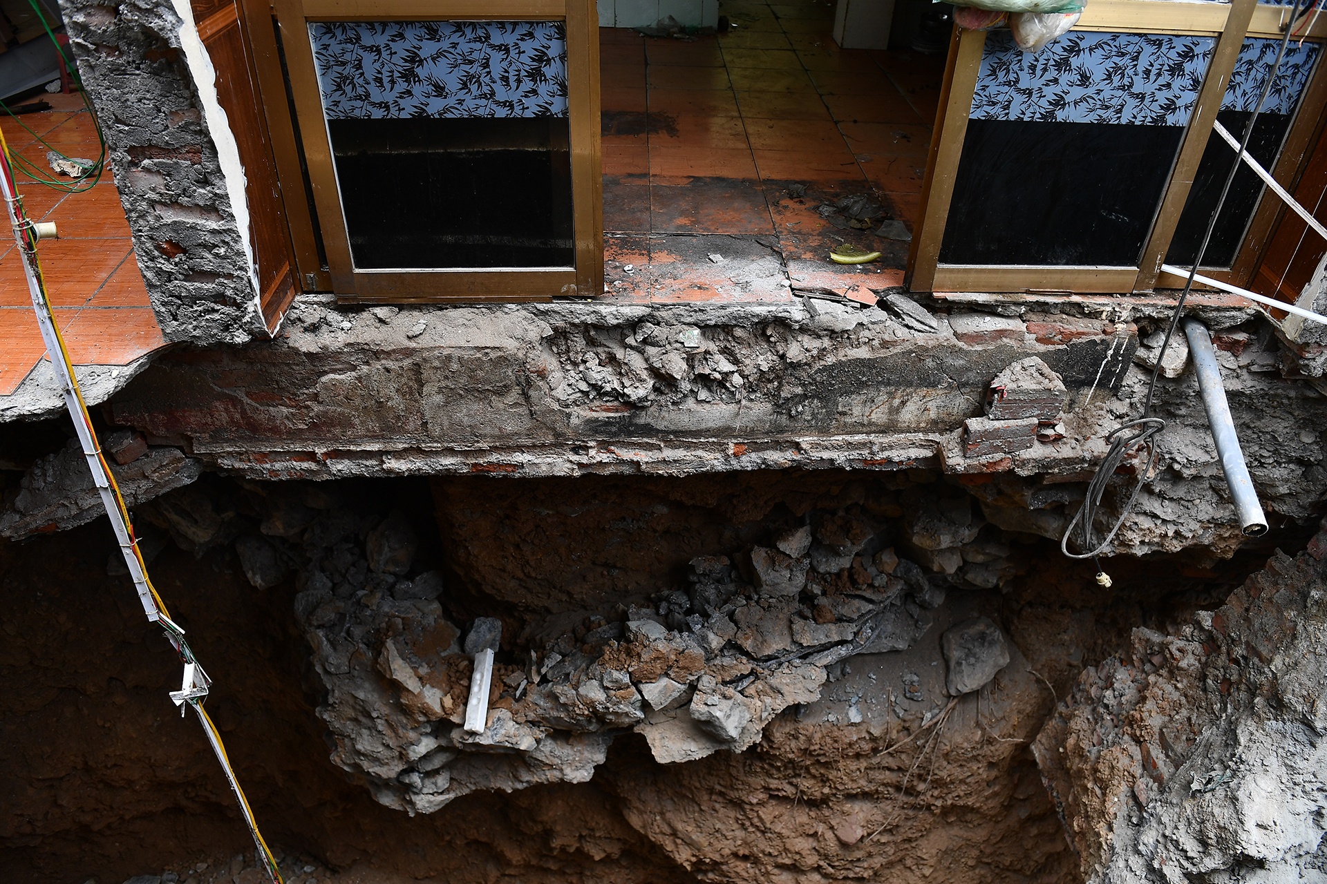 sap nha vi sat lo o Hoa Binh anh 8