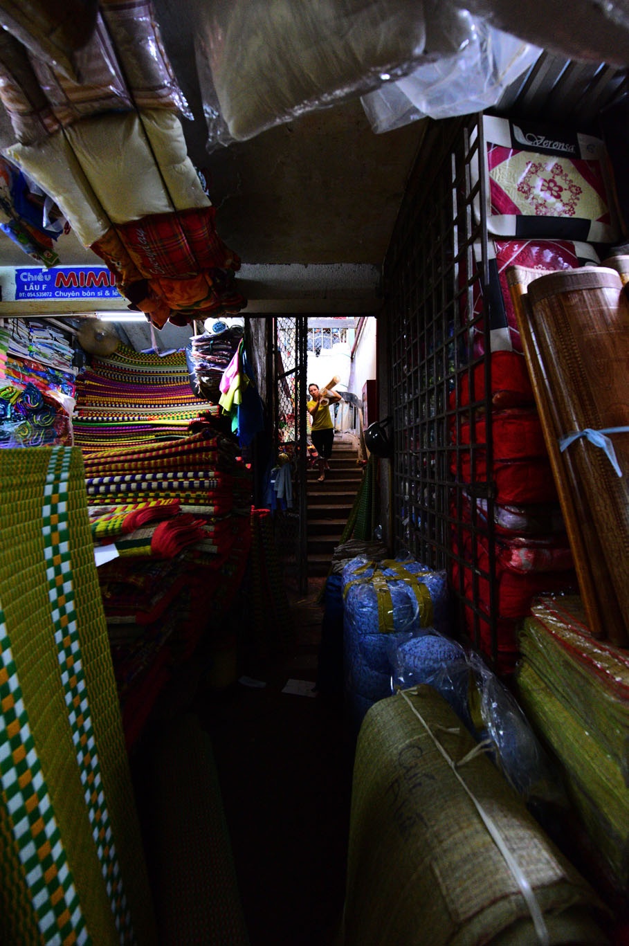 cho Dong Ba o Hue anh 14