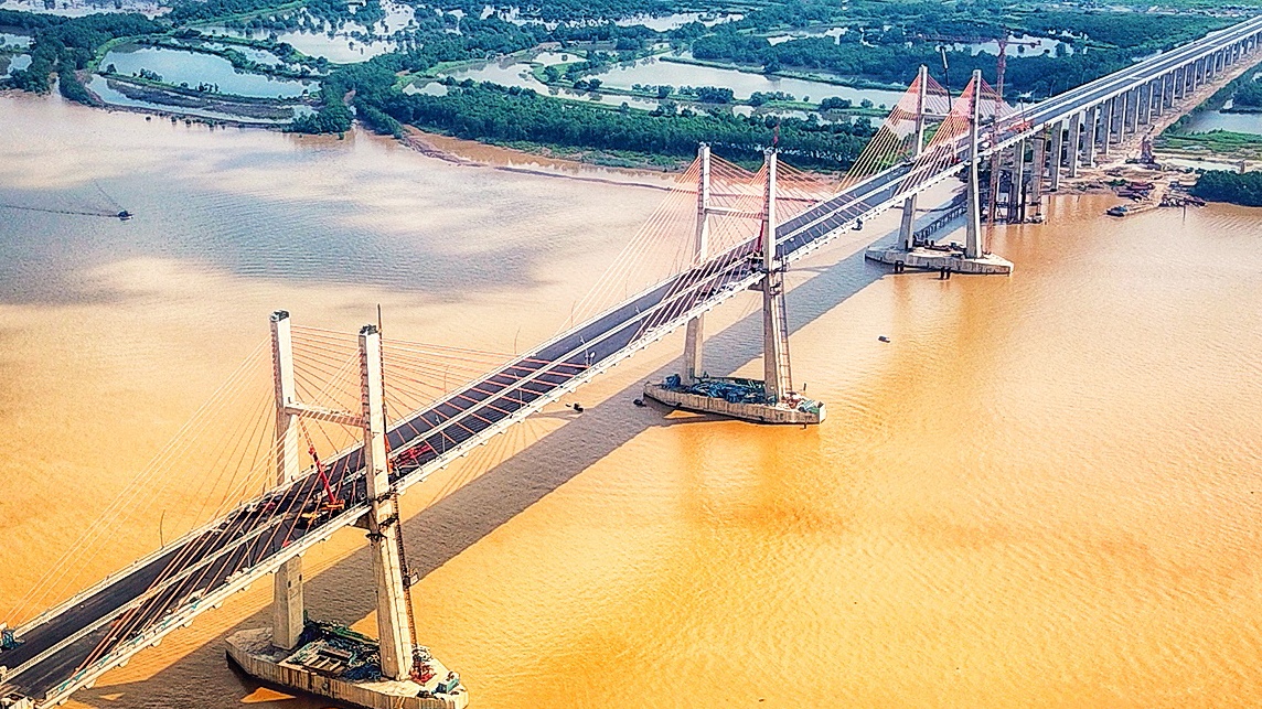 Cau day vang hien dai noi Quang Ninh voi Hai Phong truoc ngay thong xe hinh anh