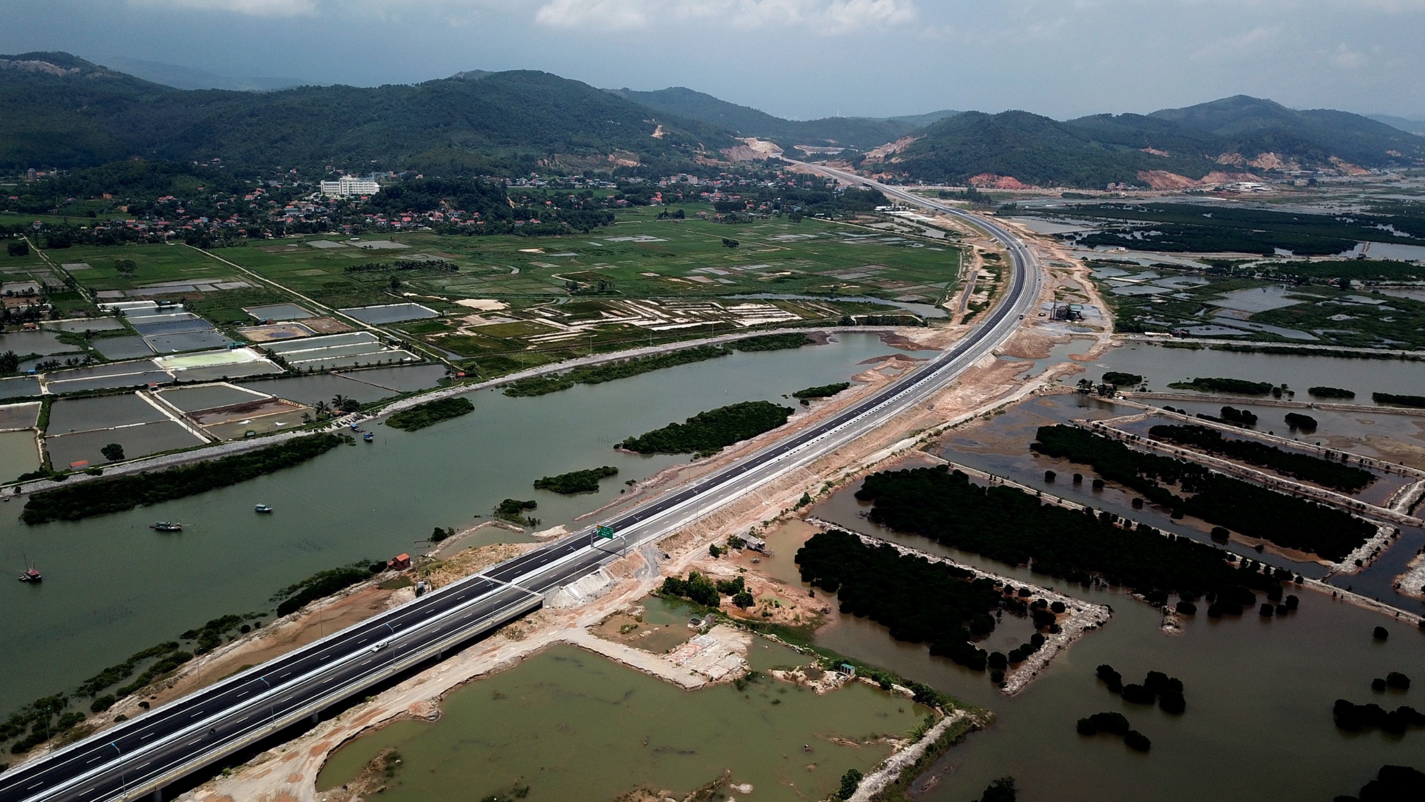 cao toc Ha Long Hai Phong thong xe anh 4