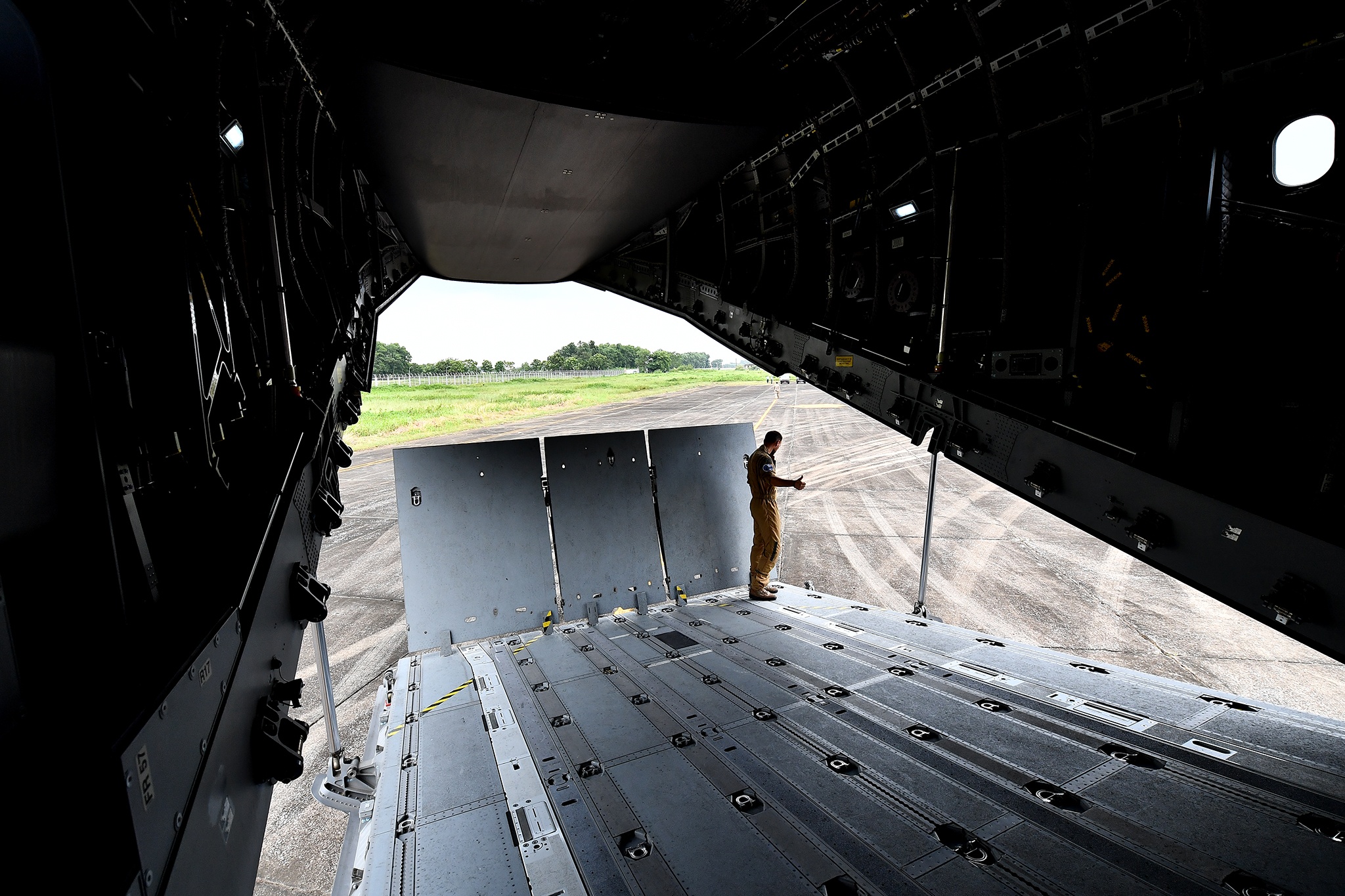 máy bay A400M bay thử tại Hà Nội ảnh 10 may bay A400M bay thu tai Ha Noi anh 10