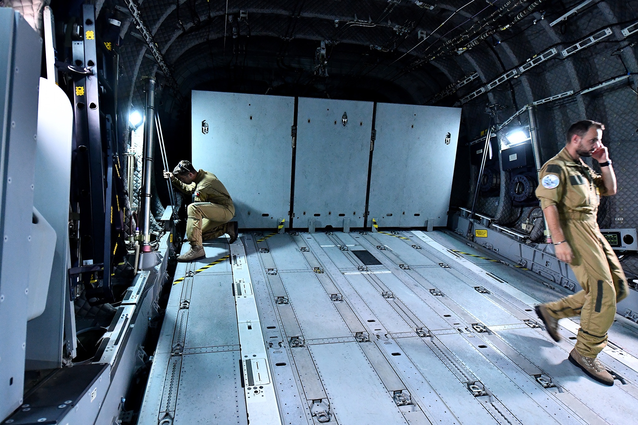 máy bay A400M bay thử tại Hà Nội ảnh 18 may bay A400M bay thu tai Ha Noi anh 18