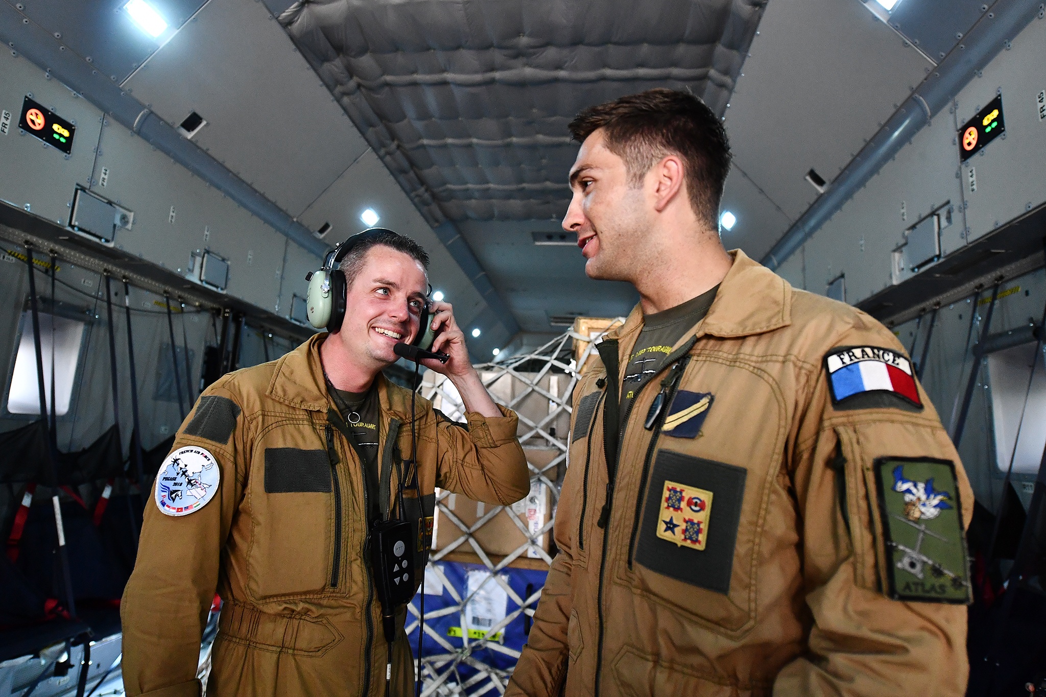 máy bay A400M bay thử tại Hà Nội ảnh 19 may bay A400M bay thu tai Ha Noi anh 19