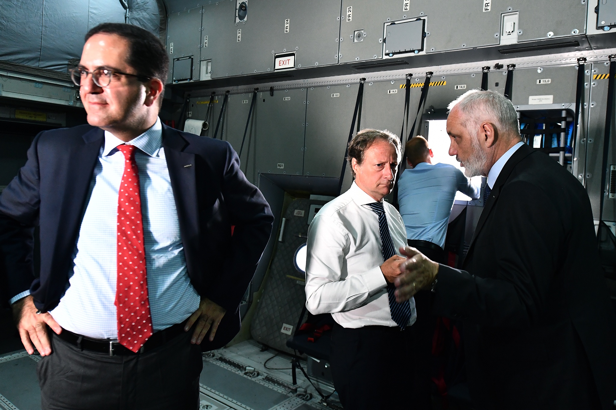 máy bay A400M bay thử tại Hà Nội ảnh 26 may bay A400M bay thu tai Ha Noi anh 26