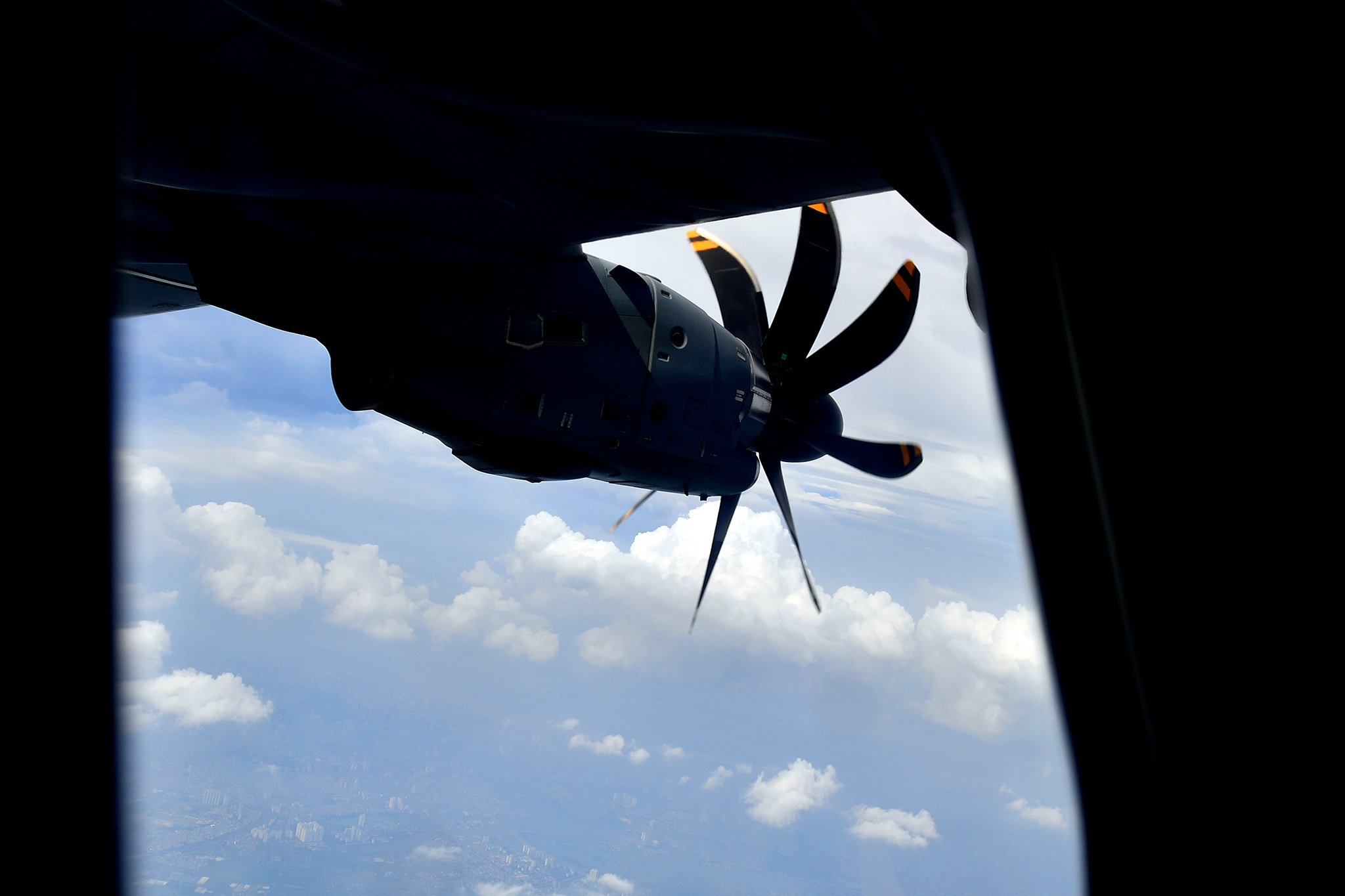 máy bay A400M bay thử tại Hà Nội ảnh 25 may bay A400M bay thu tai Ha Noi anh 25