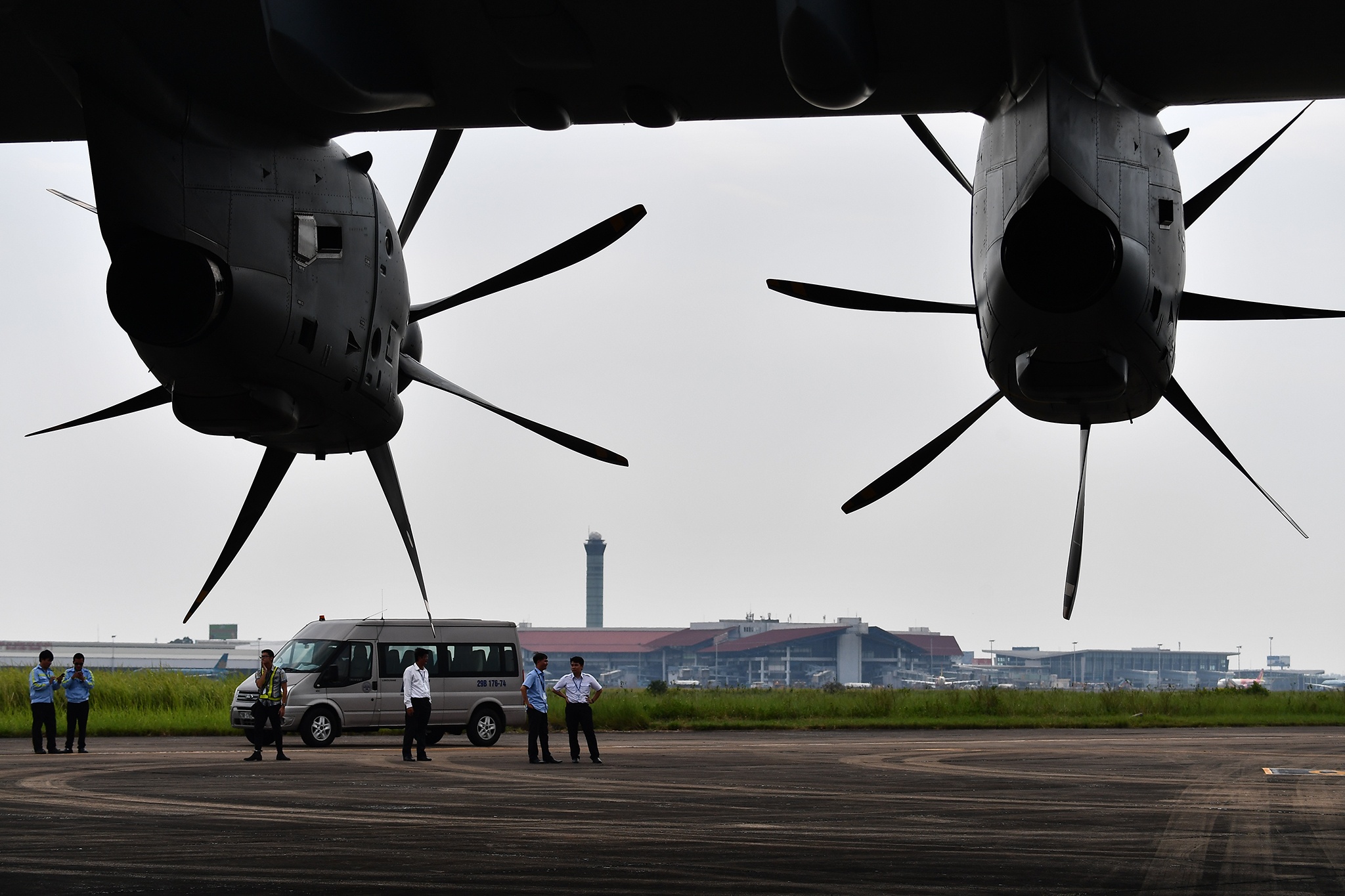 máy bay A400M bay thử tại Hà Nội ảnh 5 may bay A400M bay thu tai Ha Noi anh 5