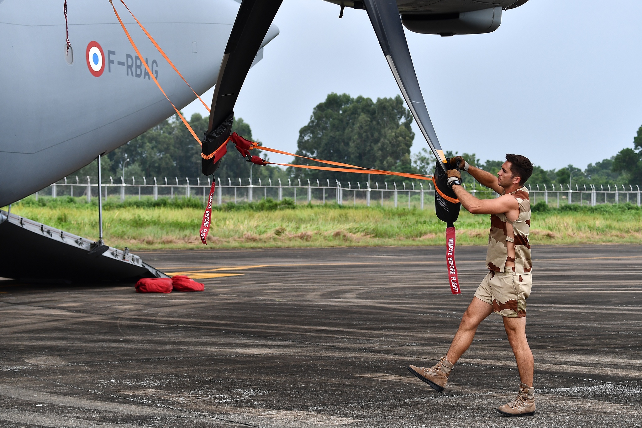 máy bay A400M bay thử tại Hà Nội ảnh 28 may bay A400M bay thu tai Ha Noi anh 28