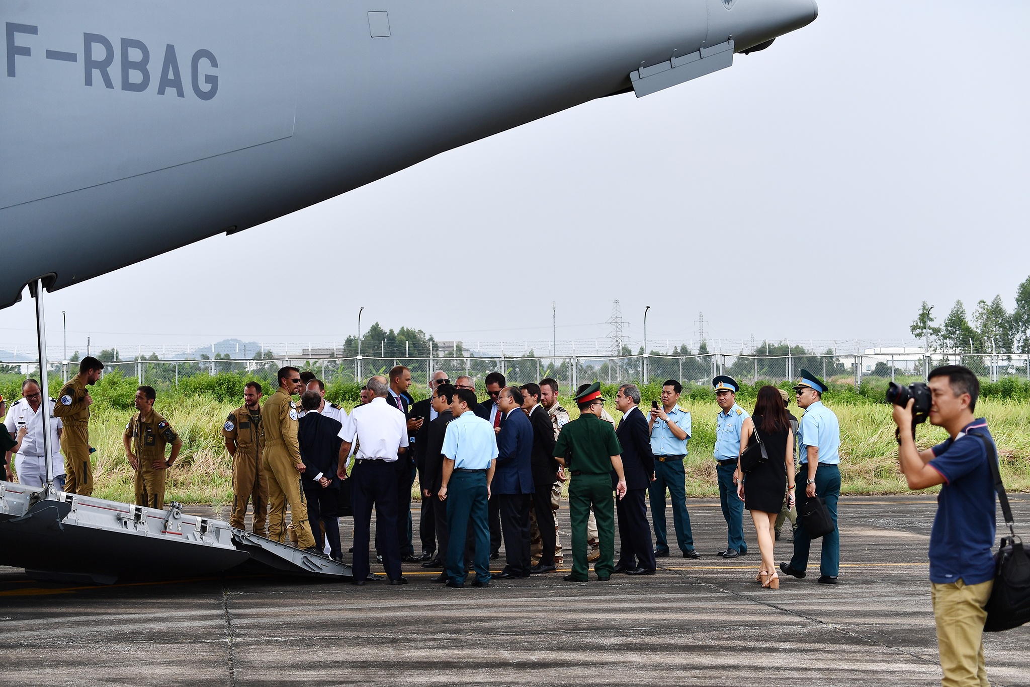 máy bay A400M bay thử tại Hà Nội ảnh 9 may bay A400M bay thu tai Ha Noi anh 9
