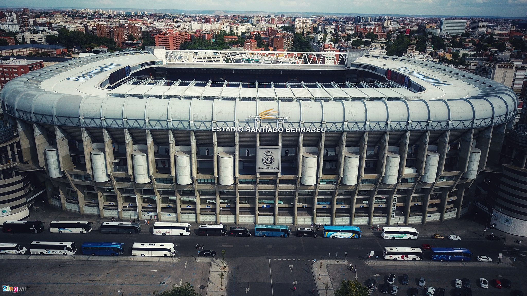 San Nou Camp va Bernabeu qua ong kinh Zing.vn hinh anh