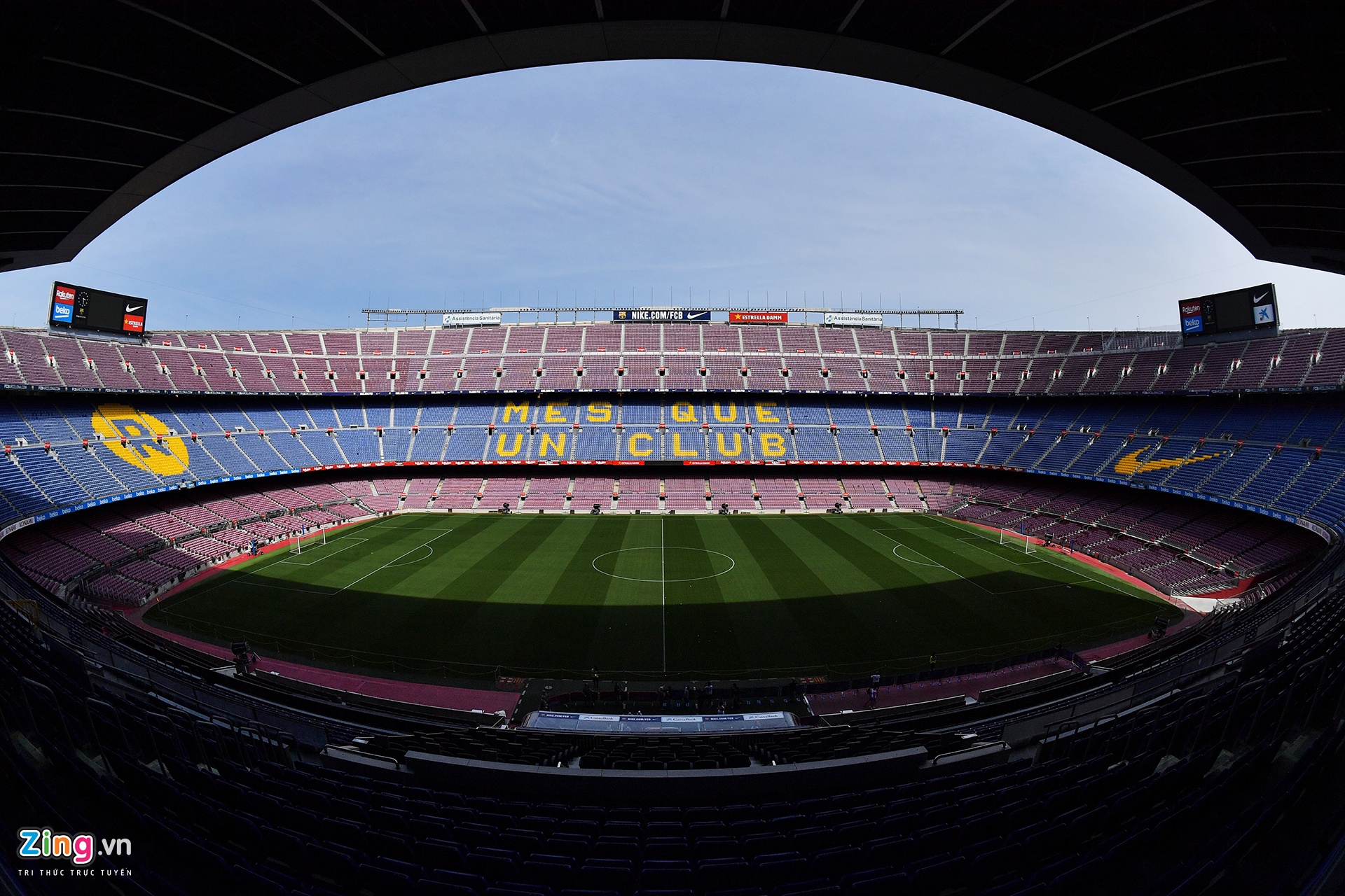 san van dong Nou Camp va Bernabeu anh 18