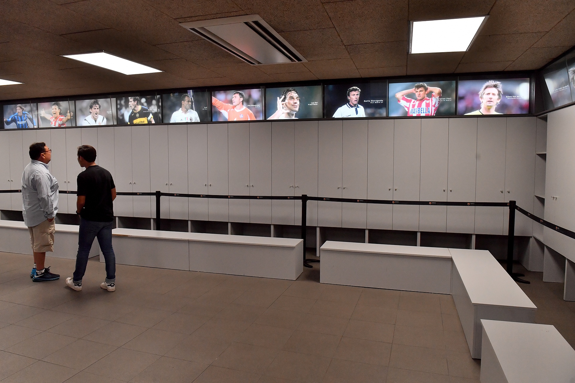 san van dong Nou Camp va Bernabeu anh 21