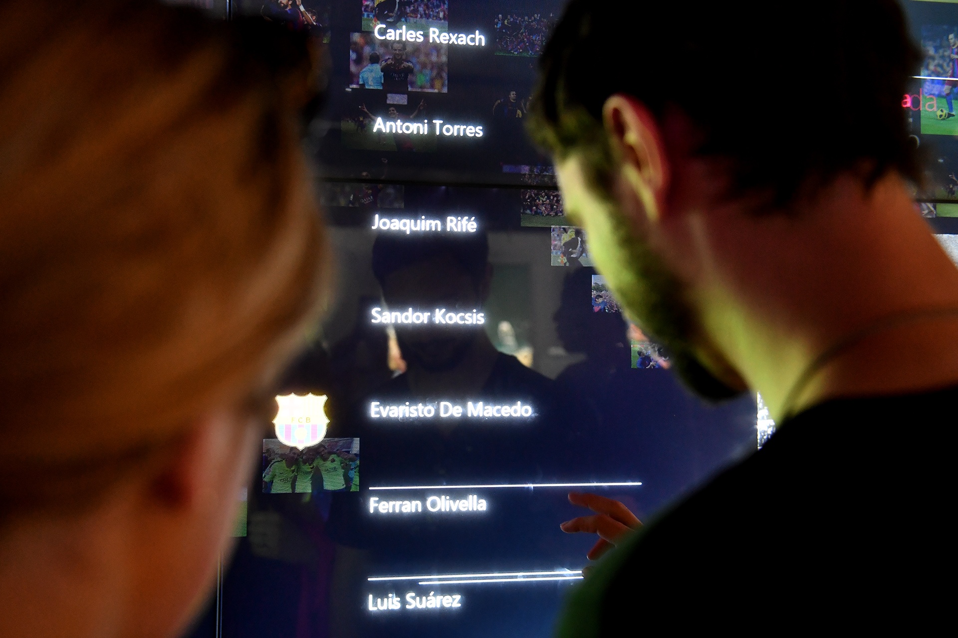 san van dong Nou Camp va Bernabeu anh 11