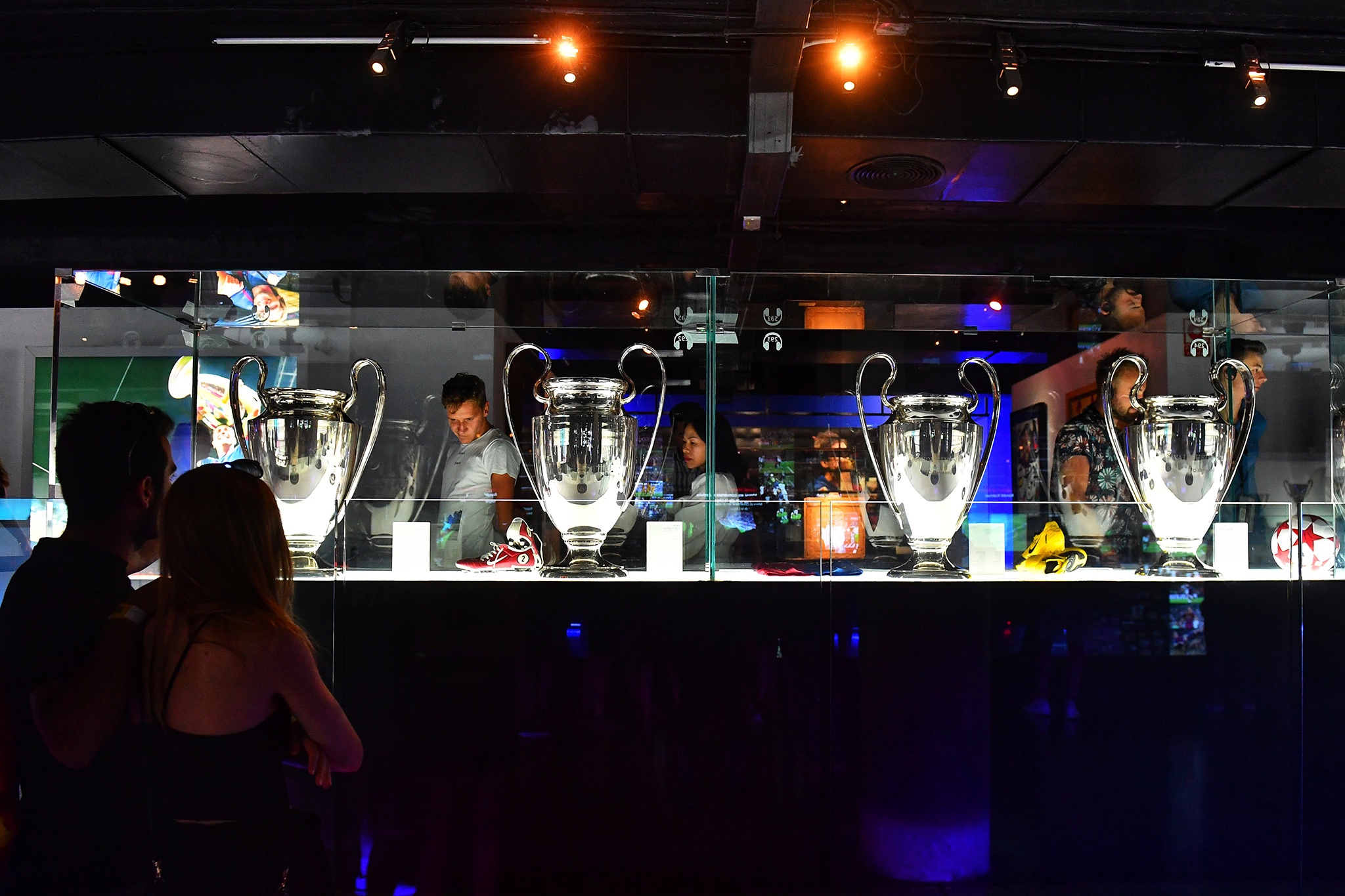 du lich Tay Ban Nha va mien Nam nuoc Phap anh 33