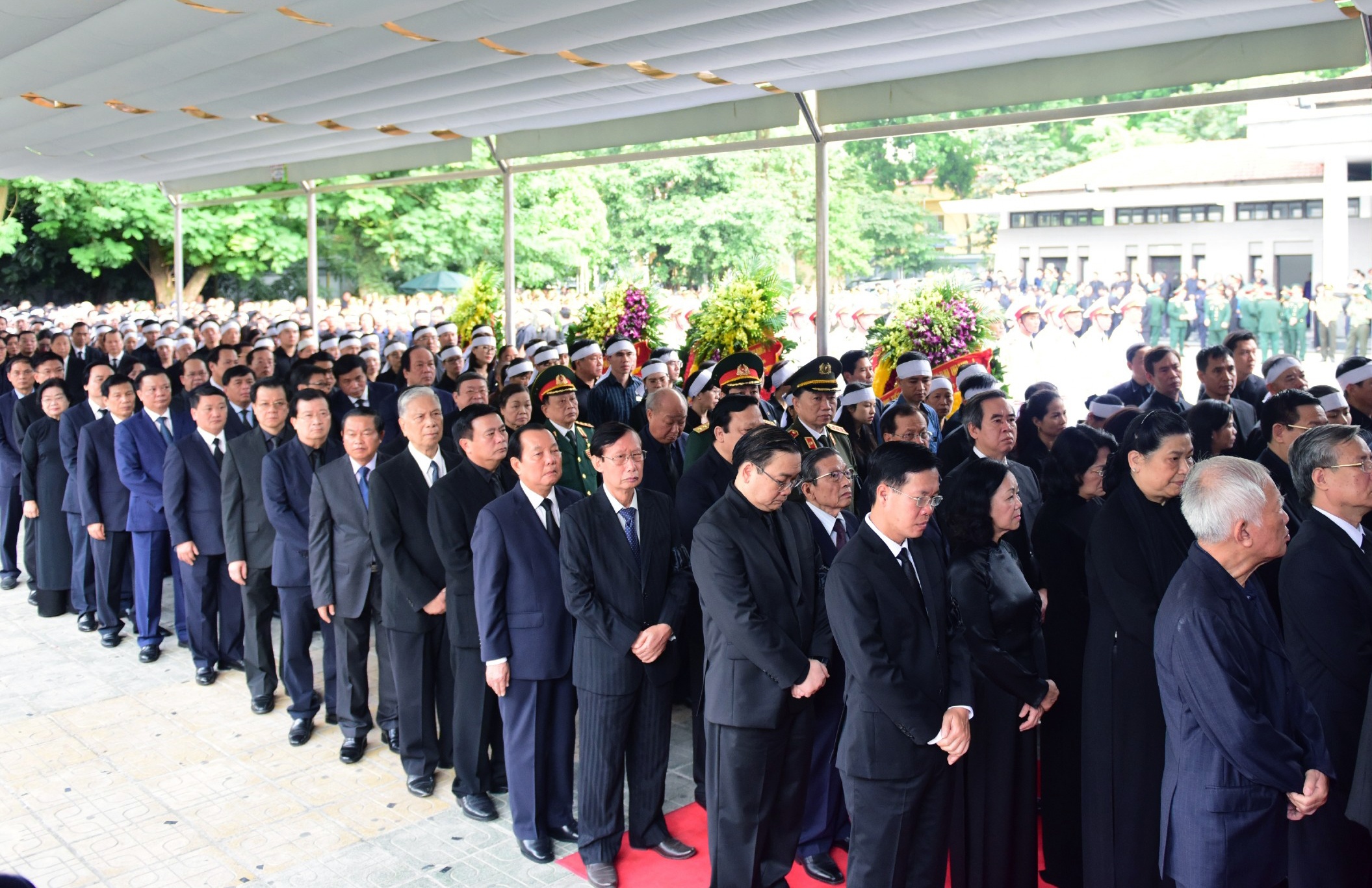 Lanh dao Dang Nha nuoc vieng Chu tich nuoc anh 8