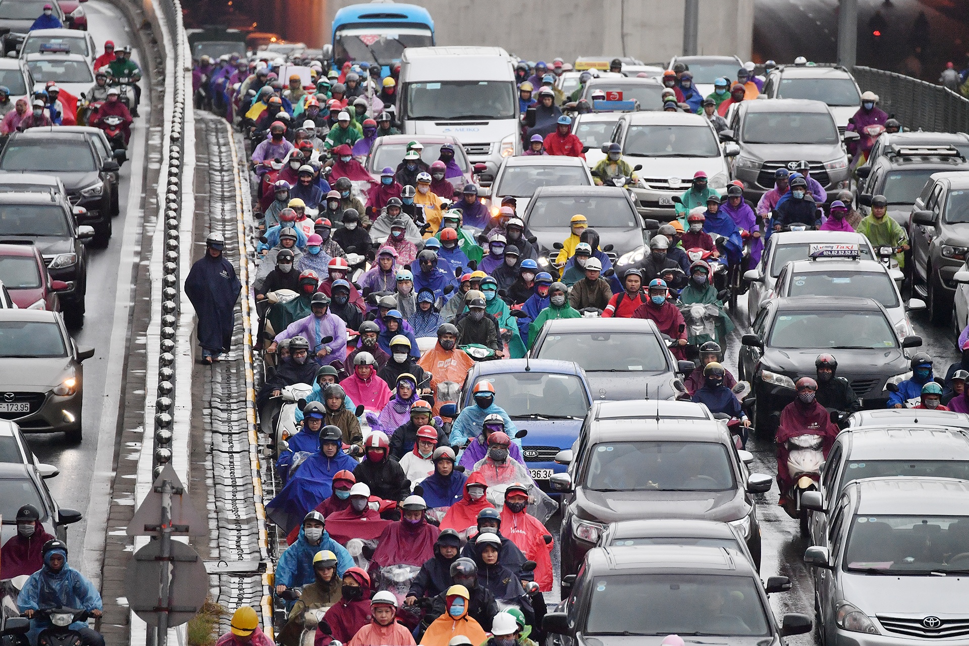 un tac trong mua ret anh 6