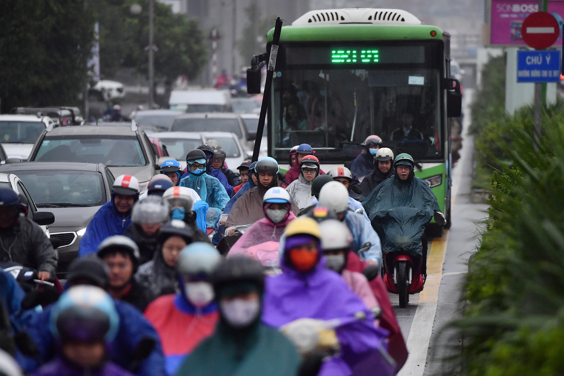 un tac trong mua ret anh 11