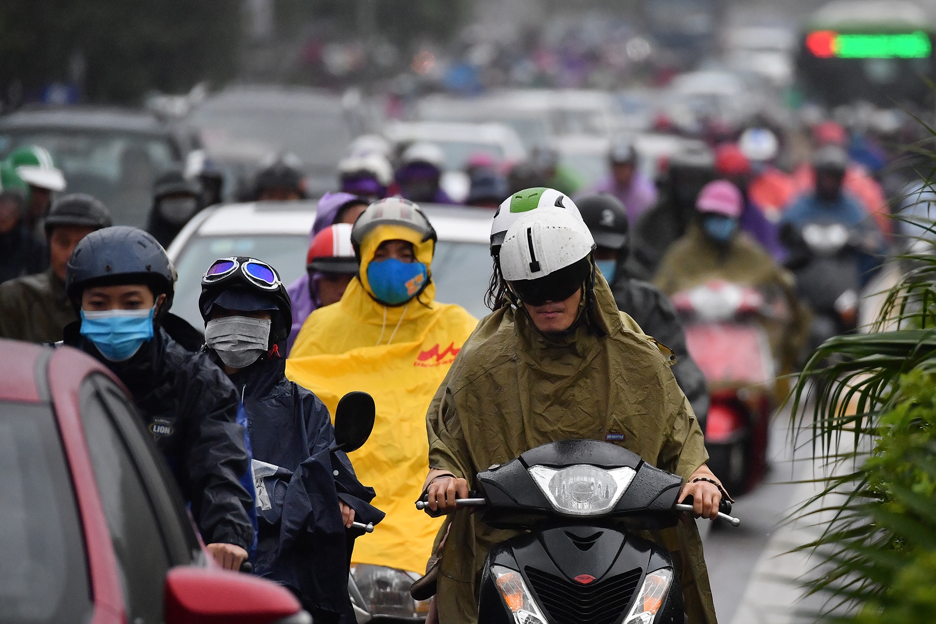 un tac trong mua ret anh 12