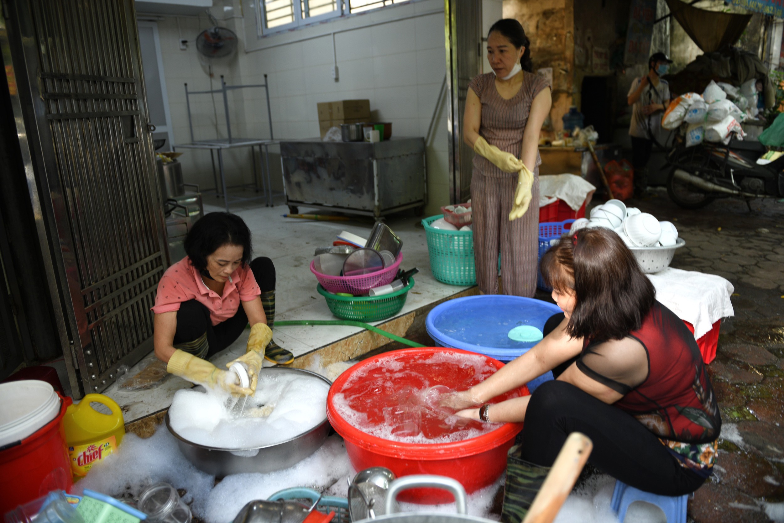 ngay dau ban pho tro lai anh 5