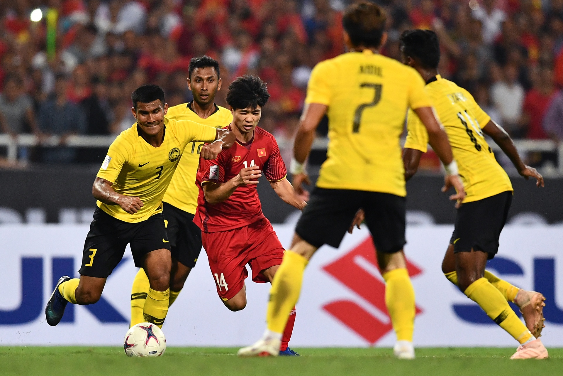 Tuyen Viet Nam gap tuyen Malaysia AFF Cup anh 5