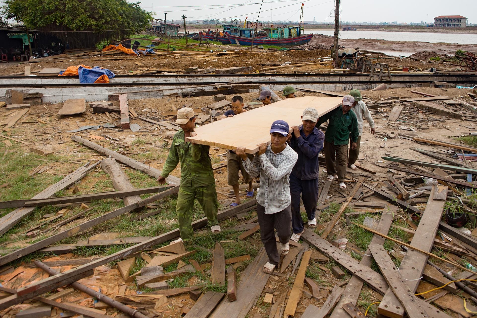 nghề đóng tàu đi biển ở Nam Định ảnh 6 nghe dong tau di bien o Nam Dinh anh 6