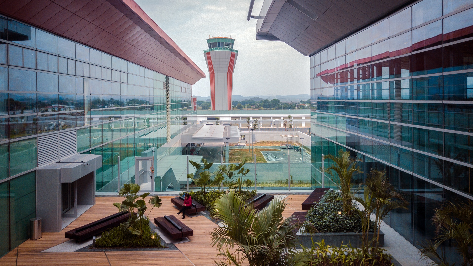 Cang hang khong san bay Van Don o Quang Ninh anh 11