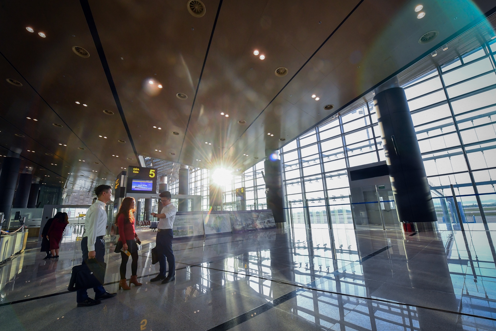 Cang hang khong san bay Van Don o Quang Ninh anh 17