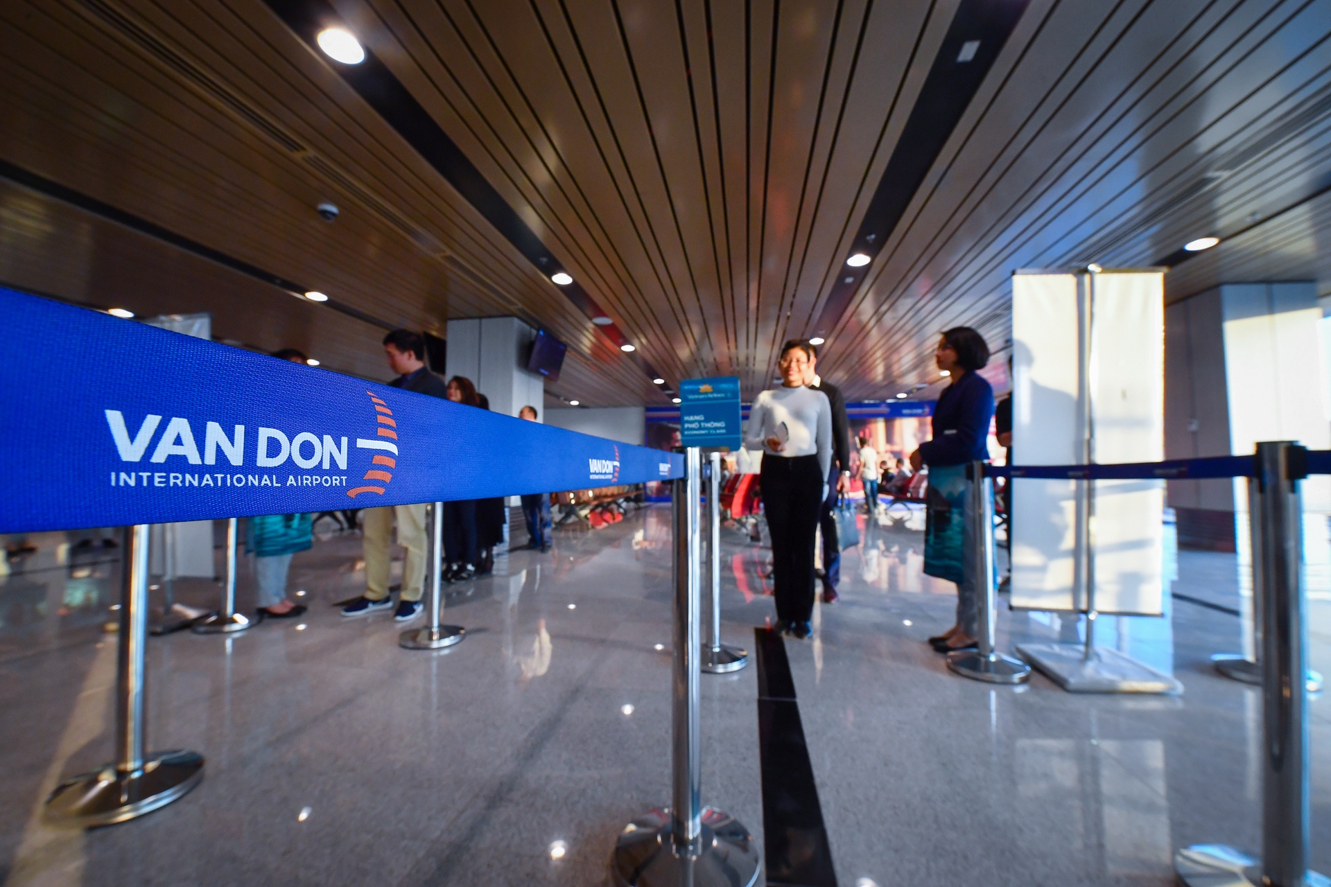 Cang hang khong san bay Van Don o Quang Ninh anh 29