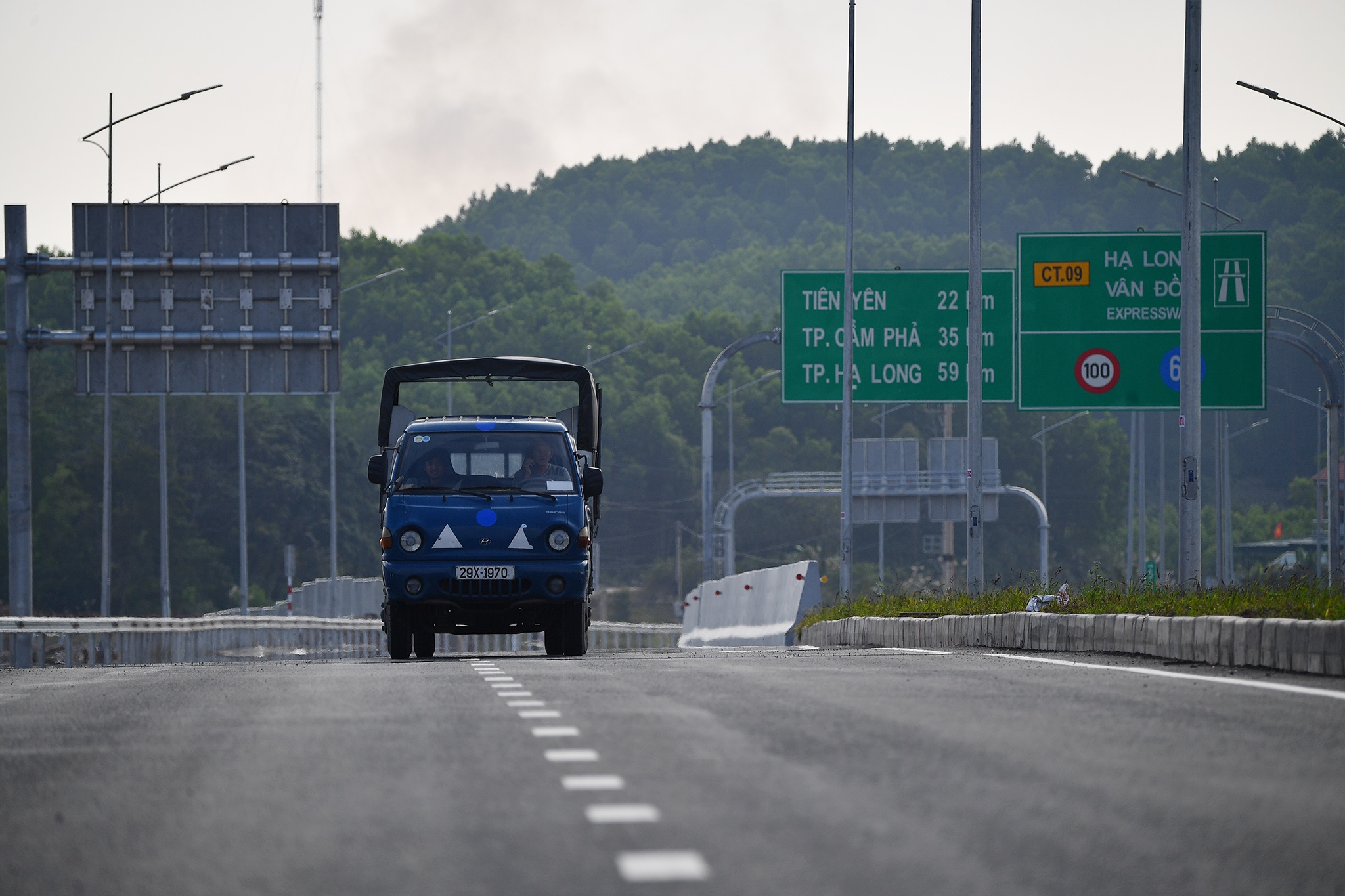 cao toc Van Don truoc ngay thong xe anh 8