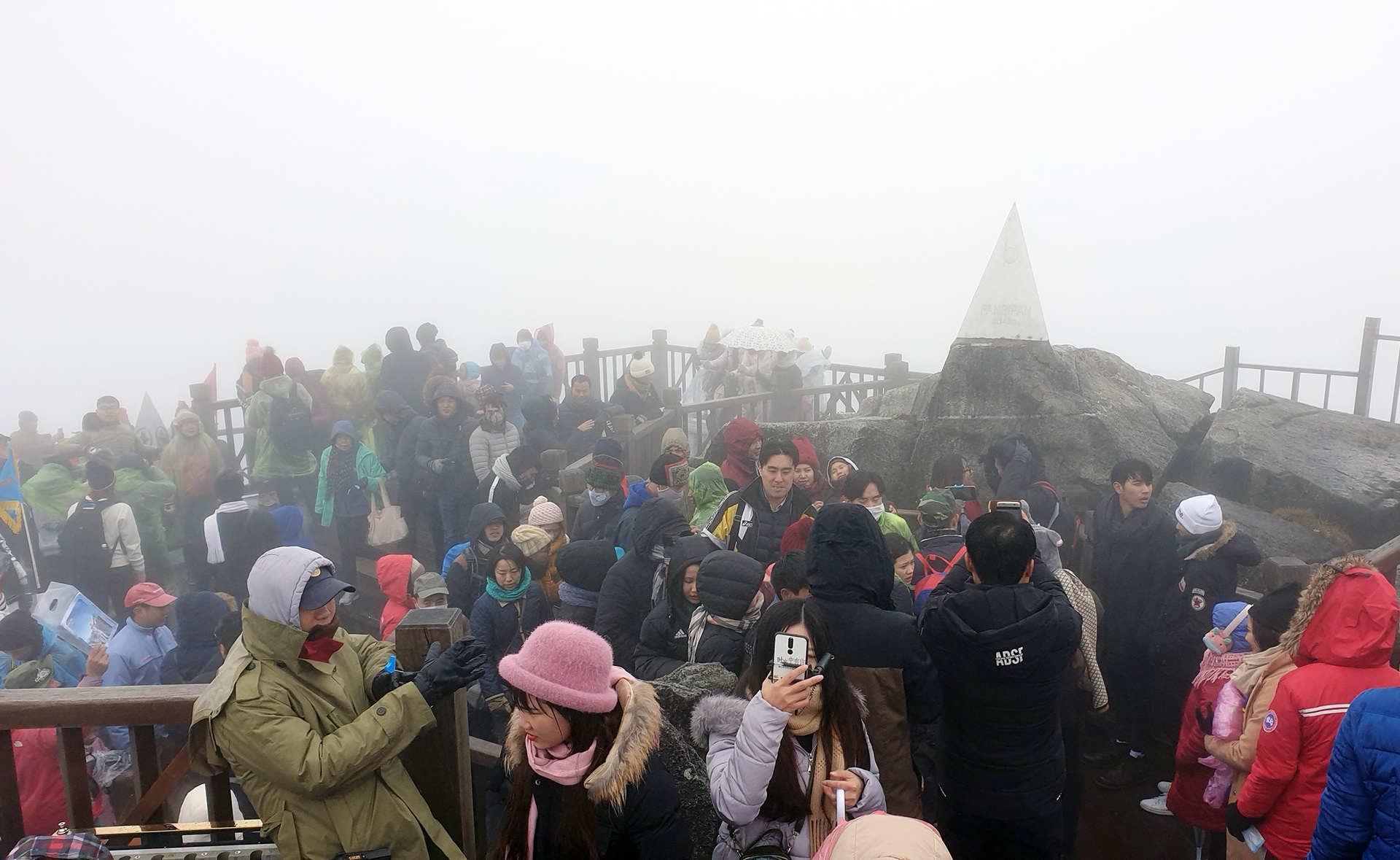 len dinh Fansipan anh 15