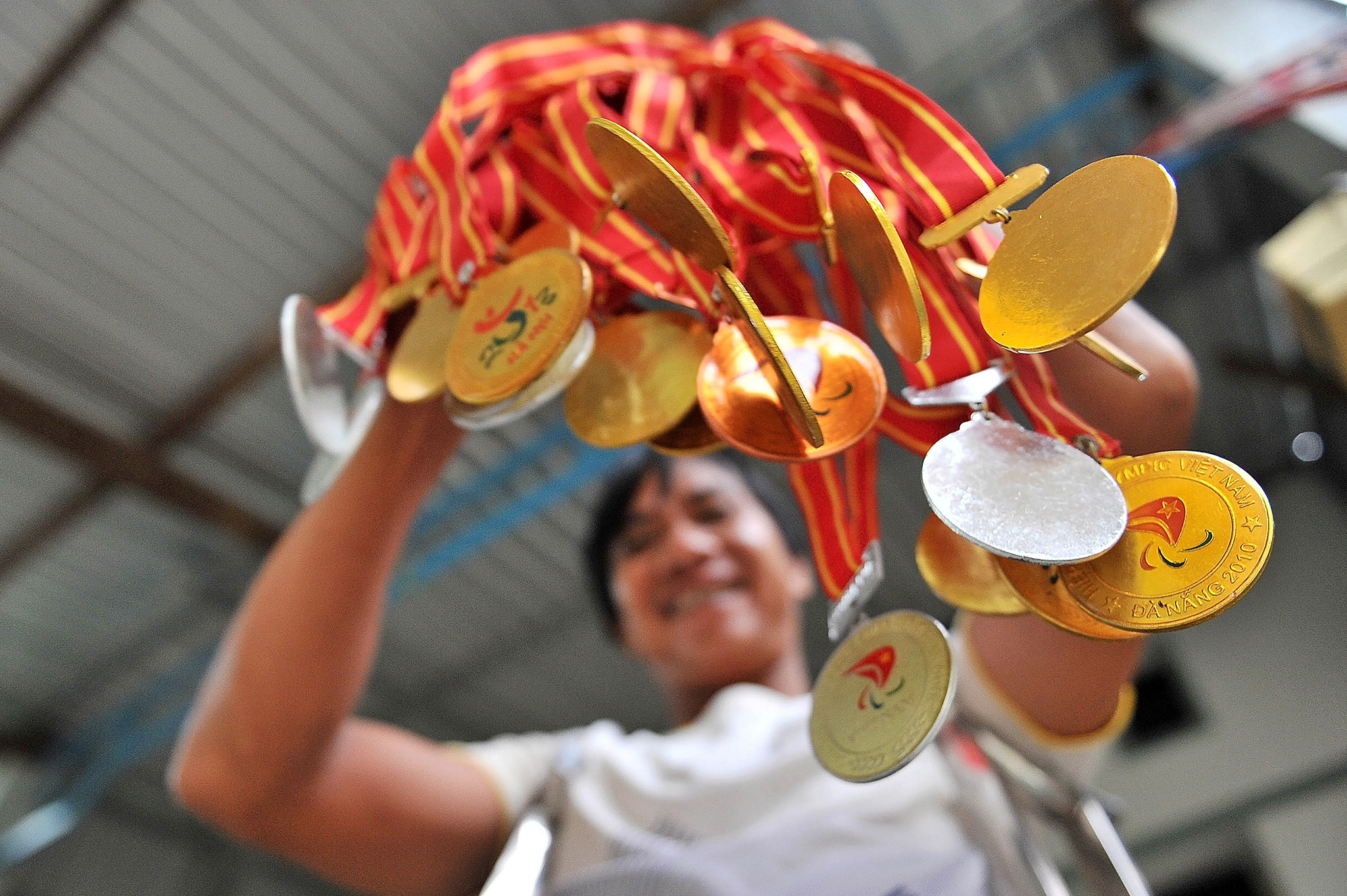 vo chong khuyet tat doat 50 huy chuong boi loi anh 11