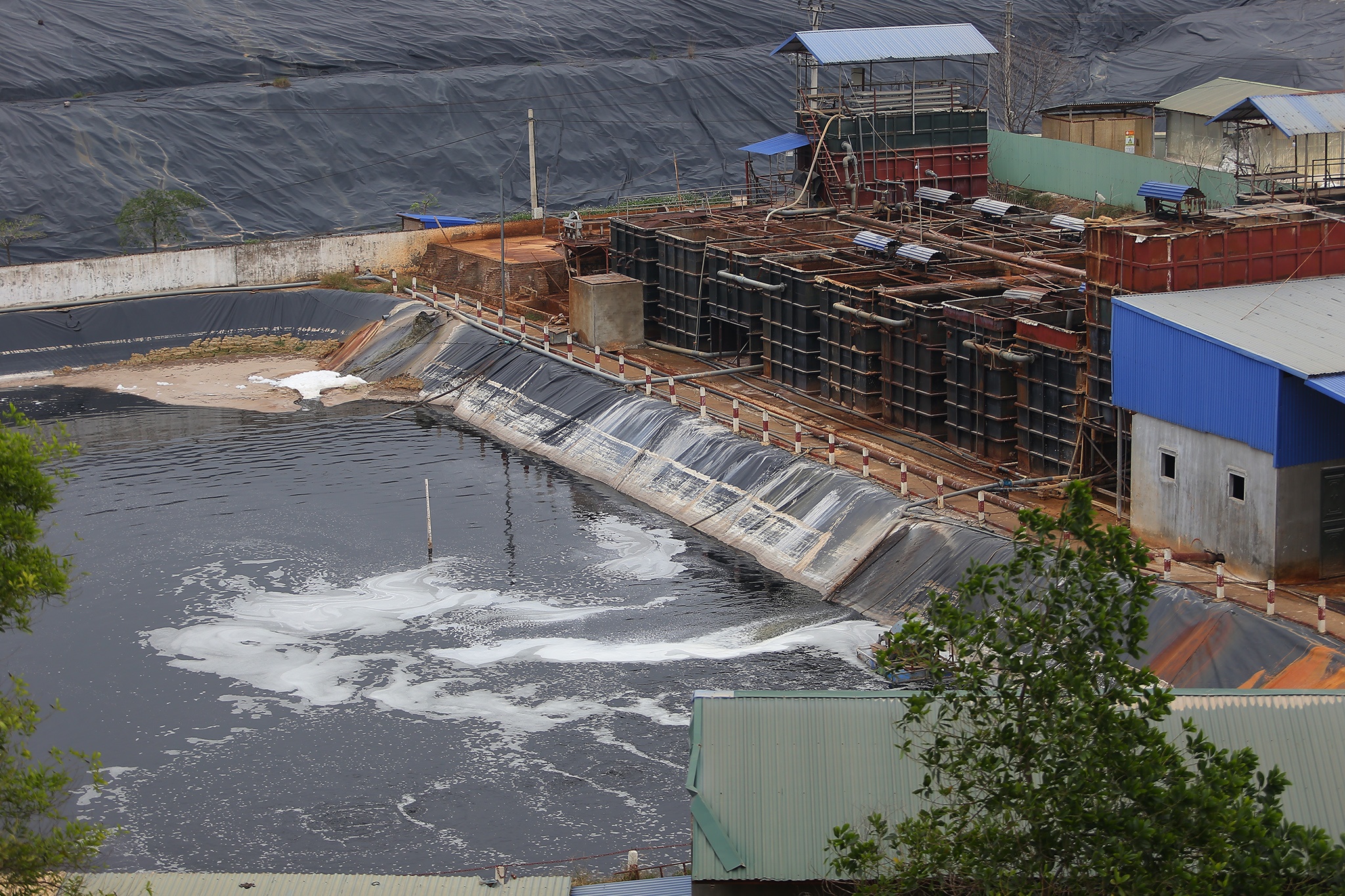 Can canh bai rac lon nhat thu do chi cach nha dan 50 m hinh anh