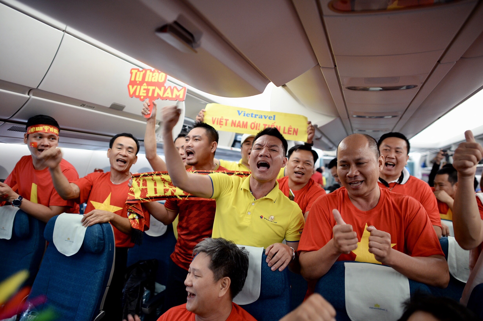 co dong vien len duong xem tran tu ket Asian Cup anh 10