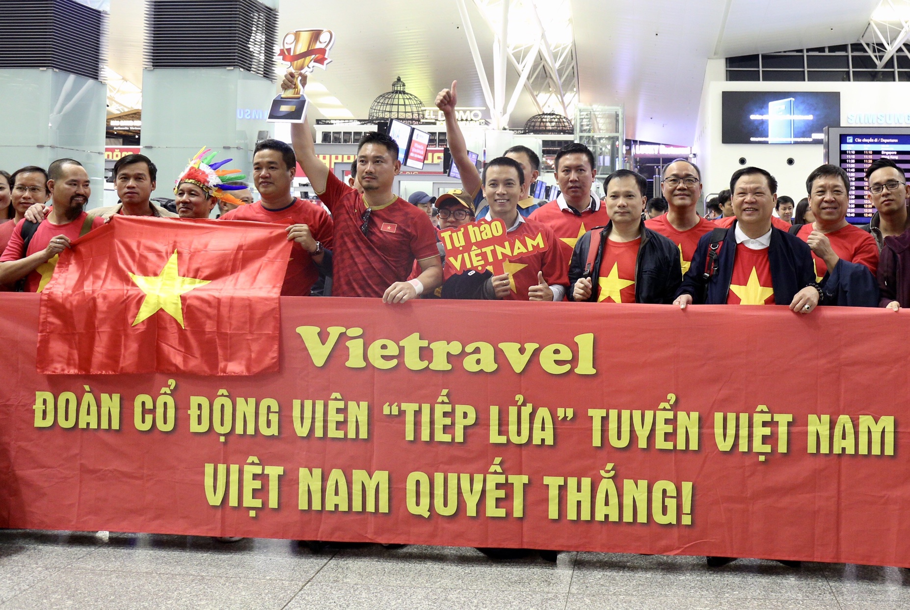 co dong vien len duong xem tran tu ket Asian Cup anh 4