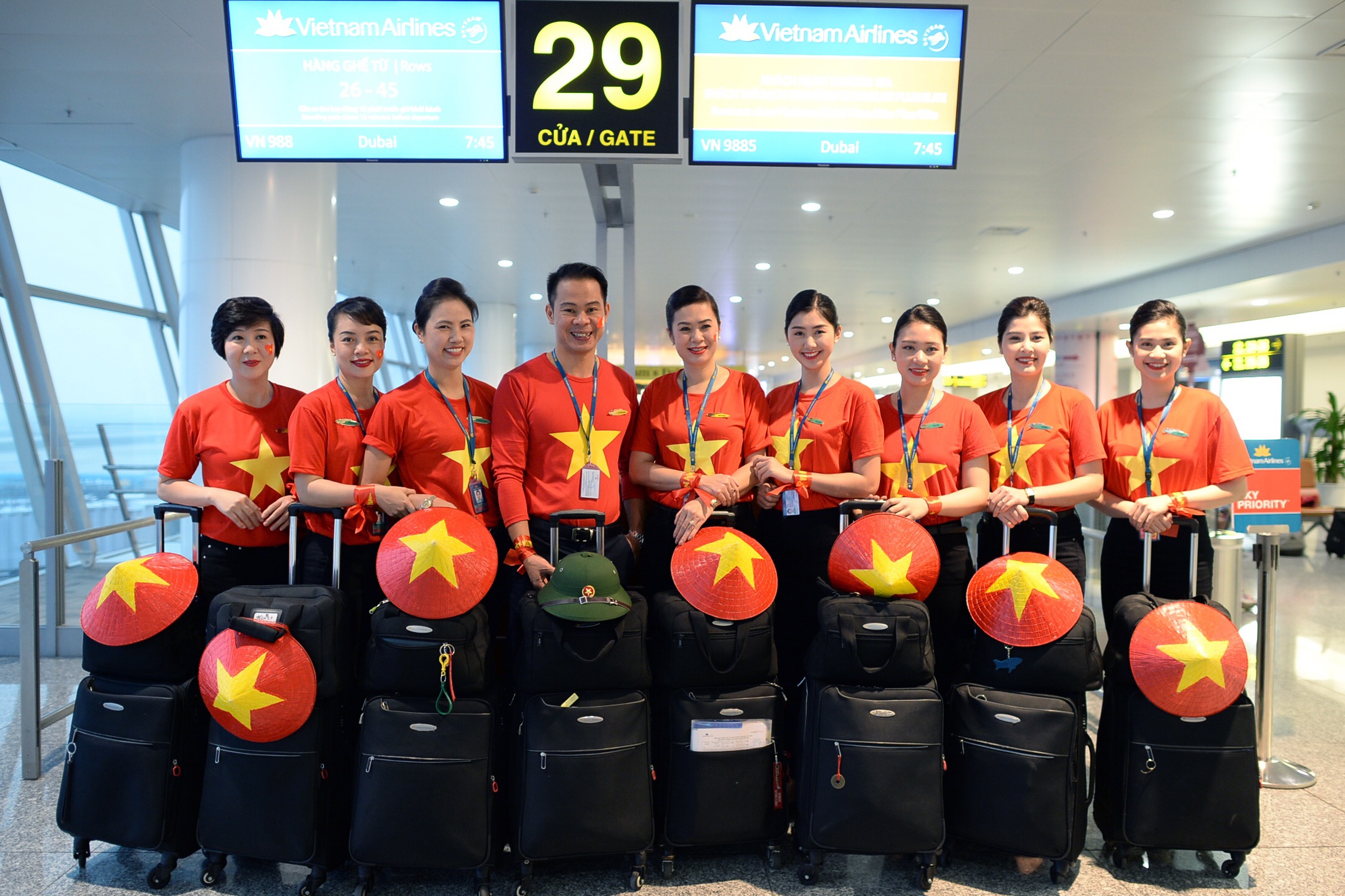 co dong vien len duong xem tran tu ket Asian Cup anh 5