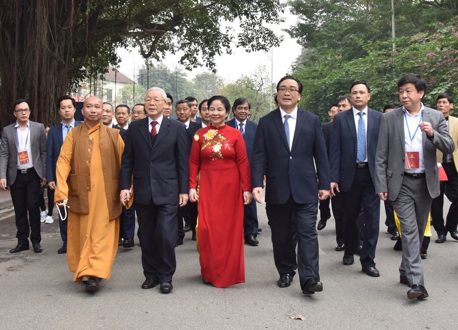 Tong bi thu tha ca chep tien Tao quan anh 1