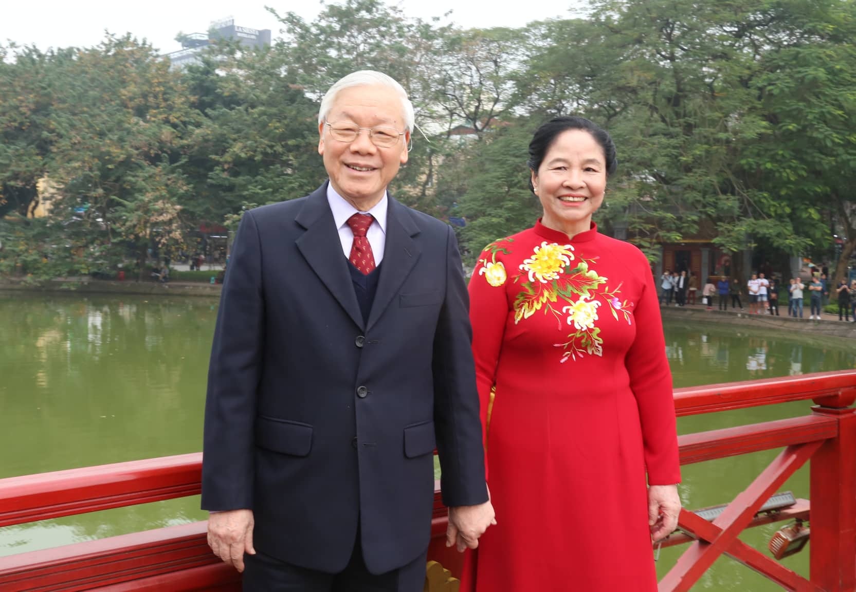 Tong bi thu tha ca chep tien Tao quan anh 5