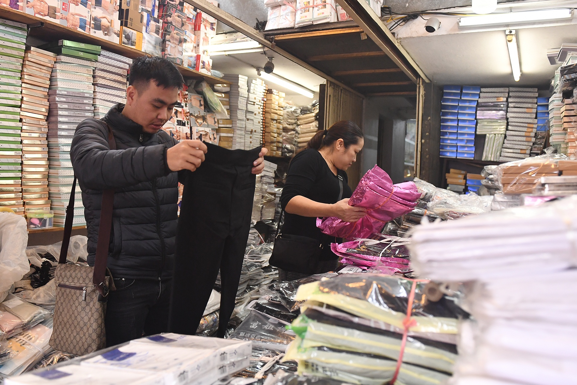 mua sam Tet Nguyen dan tren pho co anh 11