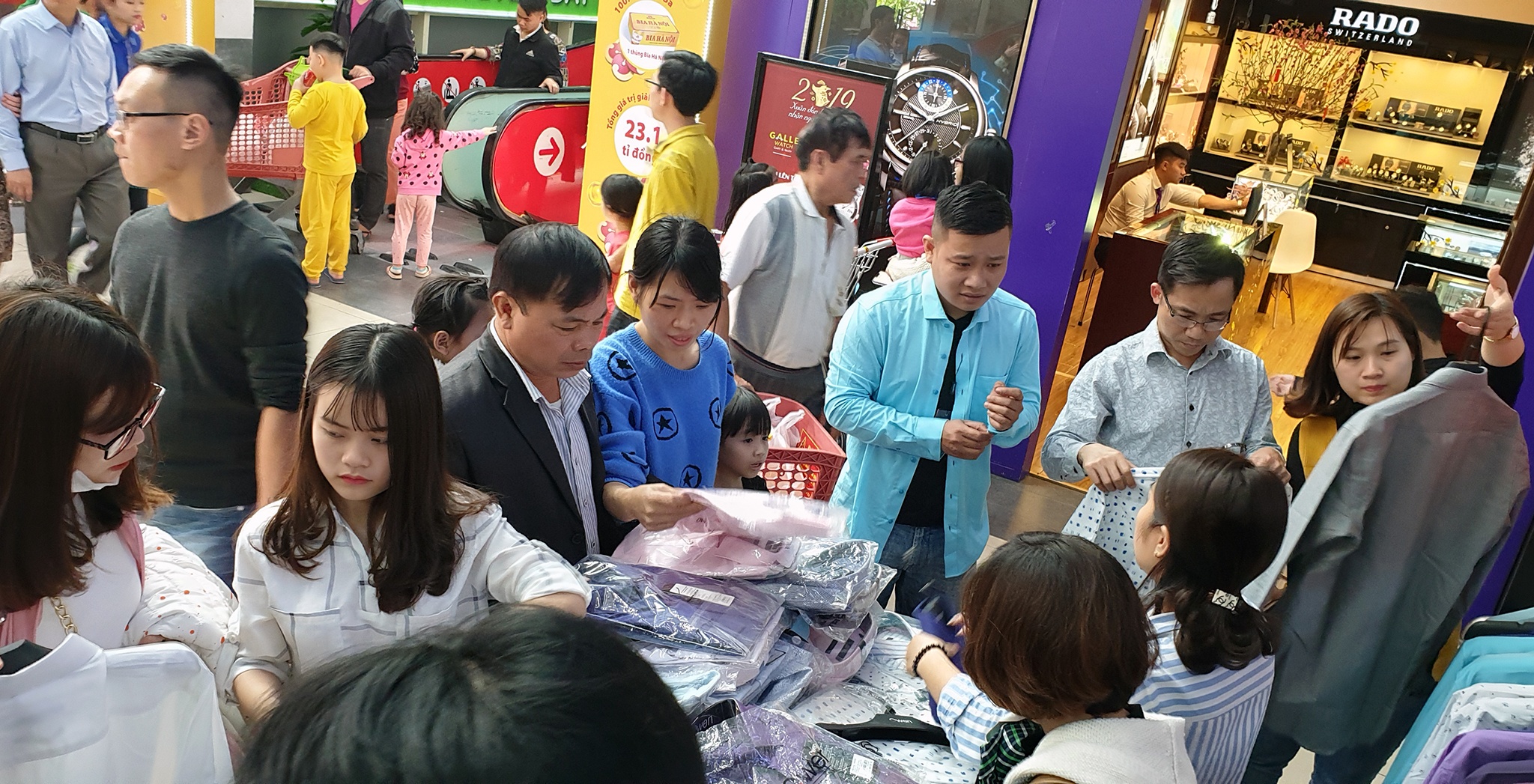 sam Tet o sieu thi ngay dau nghi le anh 17