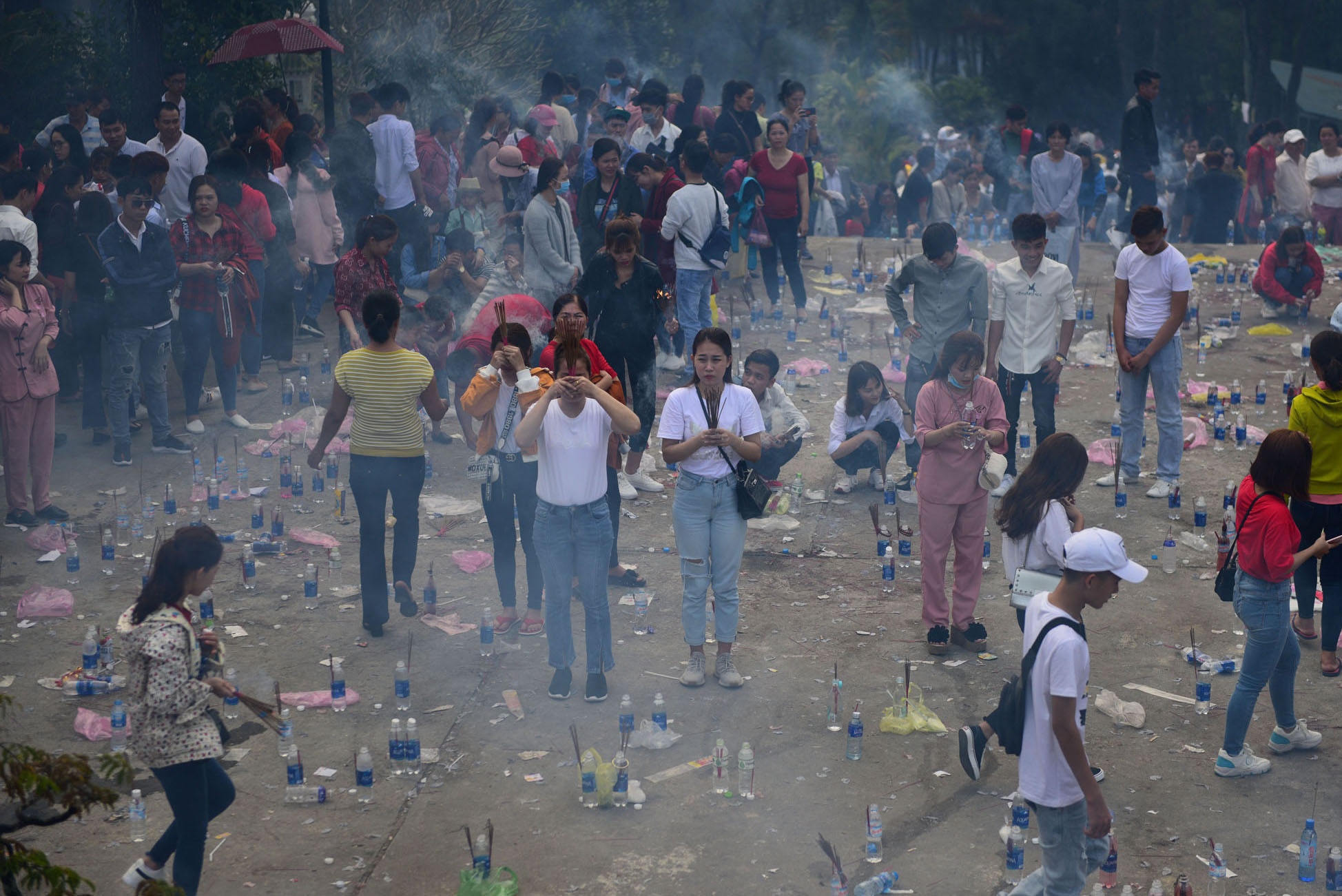 Đi lễ ngày Tết ảnh 1 Di le ngay Tet anh 1