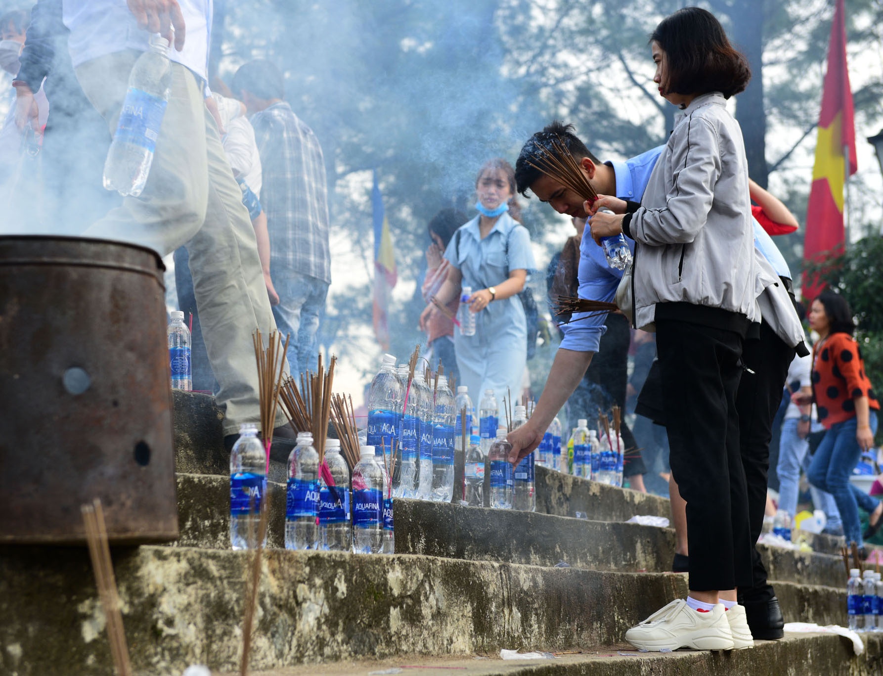 Đi lễ ngày Tết ảnh 7 Di le ngay Tet anh 7