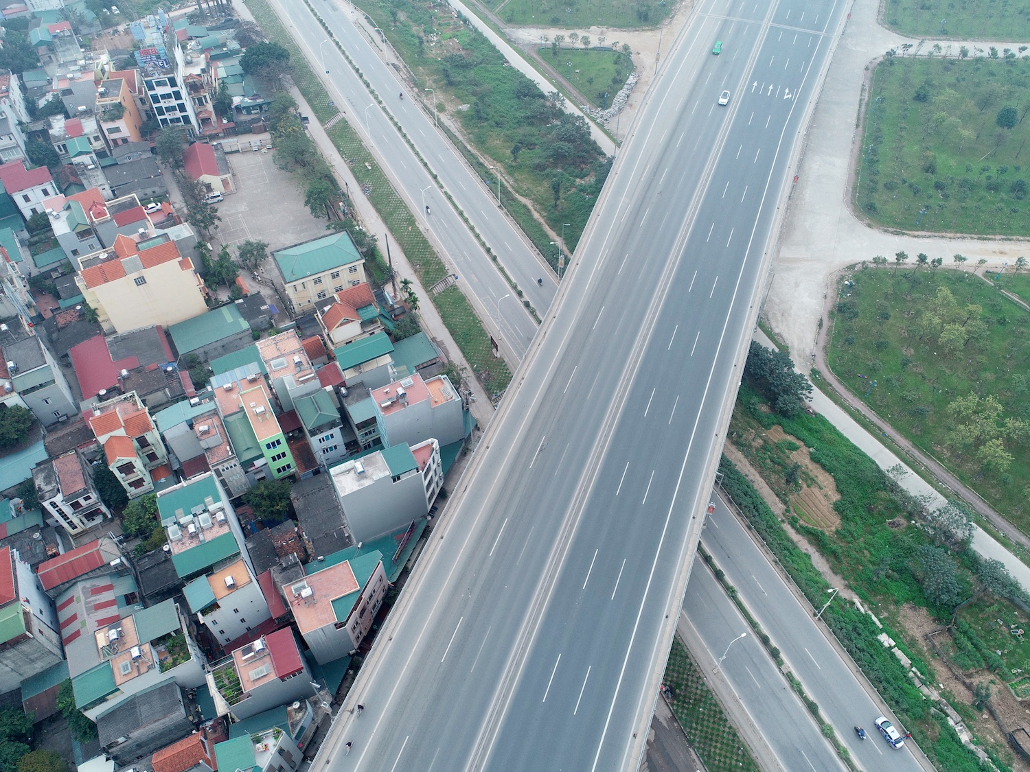 canh dep tren cac cay cau o Ha Noi ngay Tet anh 9
