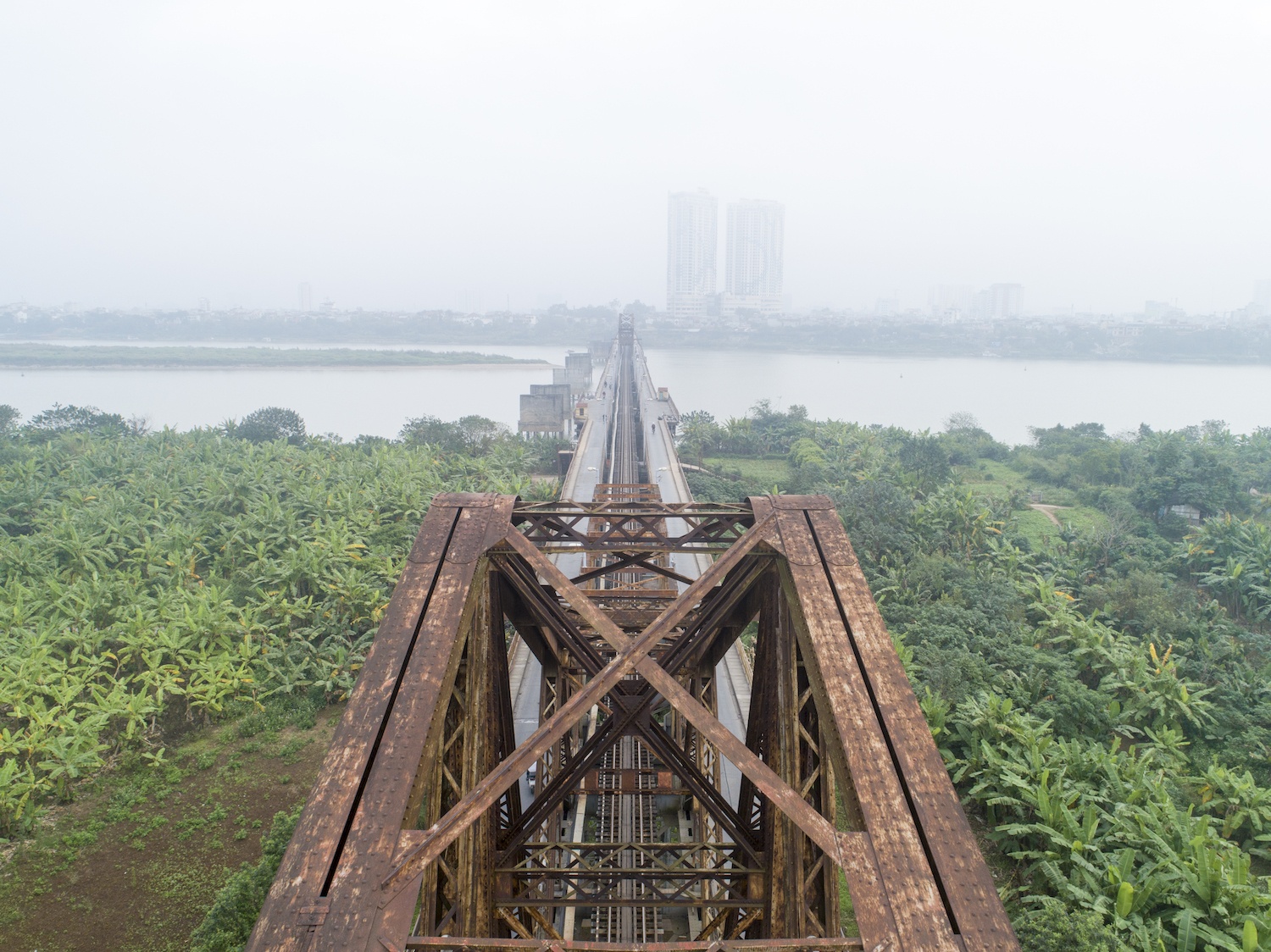 canh dep tren cac cay cau o Ha Noi ngay Tet anh 26