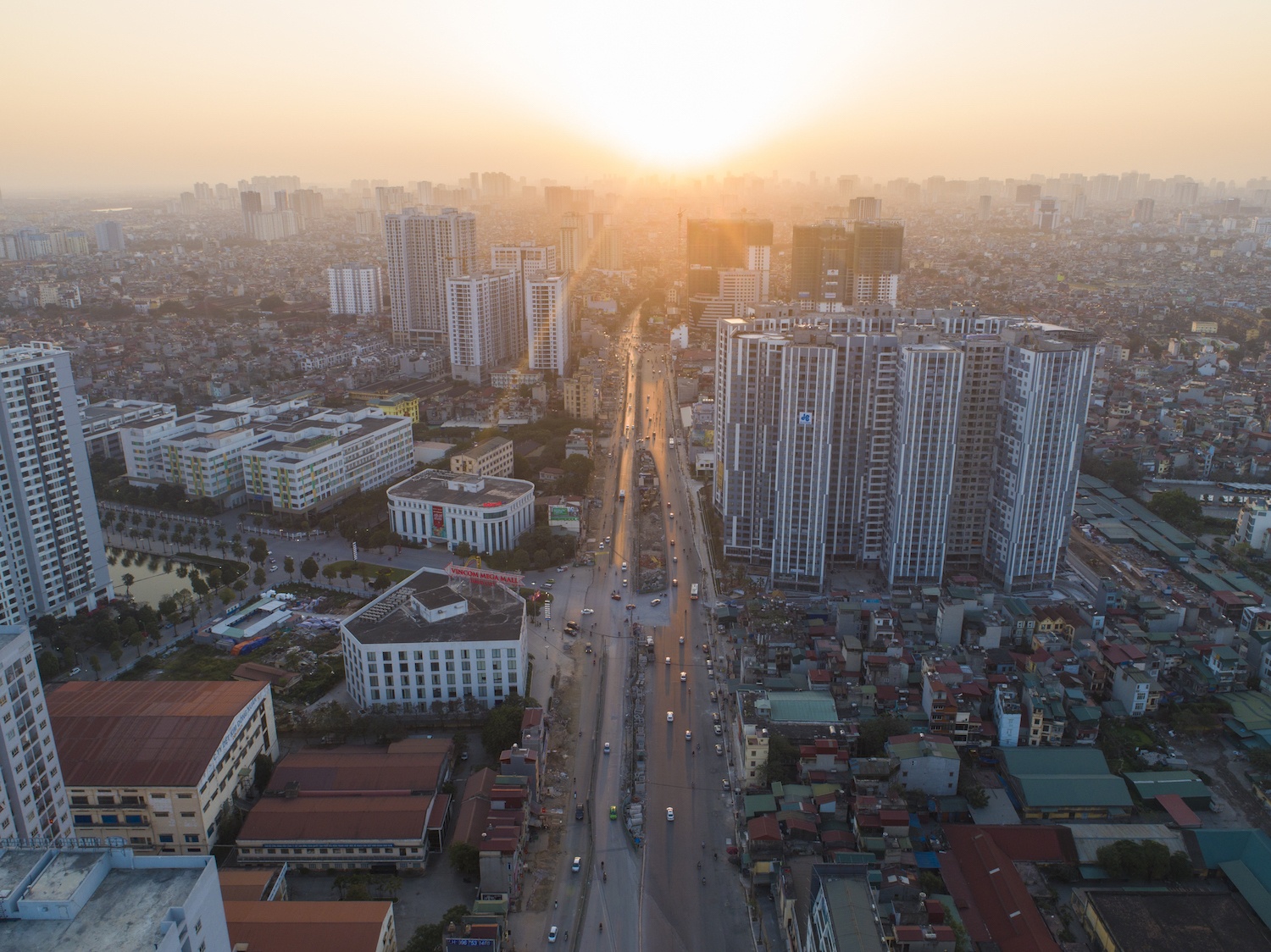 canh dep tren cac cay cau o Ha Noi ngay Tet anh 41